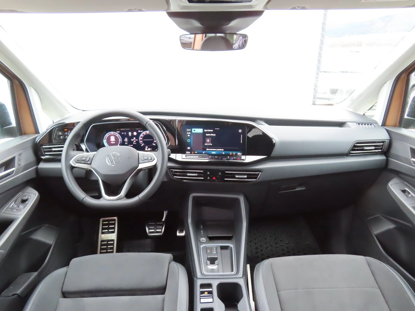 VW Caddy Style Maxi TDI 7 места - изображение 4