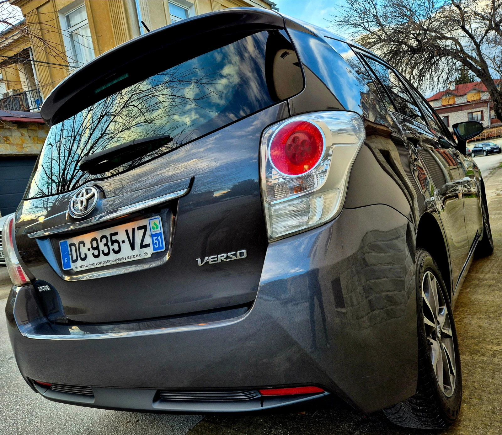 Toyota Verso 2.2d4d-EXECUTIVE-FACE LIFT-veriga-6��������-japan  | Mobile.bg � ����������� 4