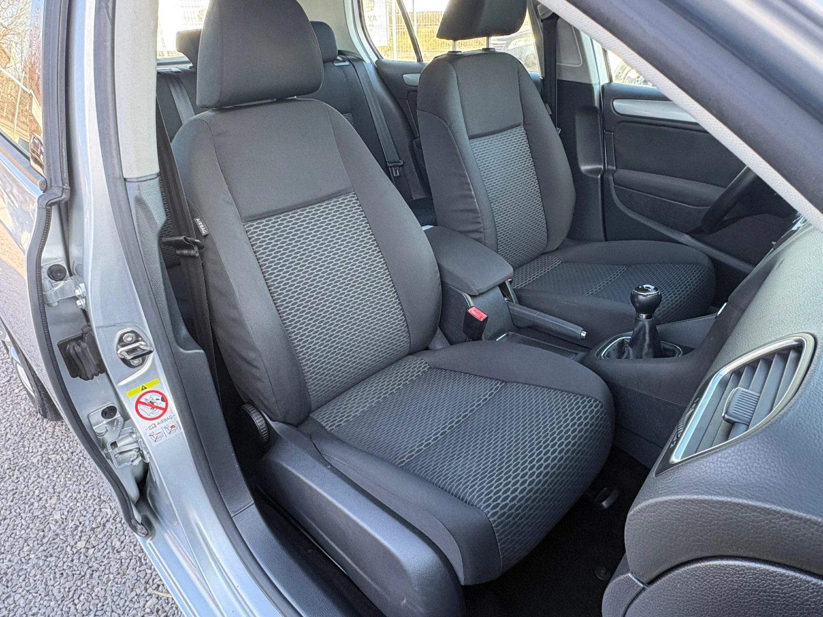 VW Golf 1.6 i - 102��.- ��� | Mobile.bg � ����������� 11