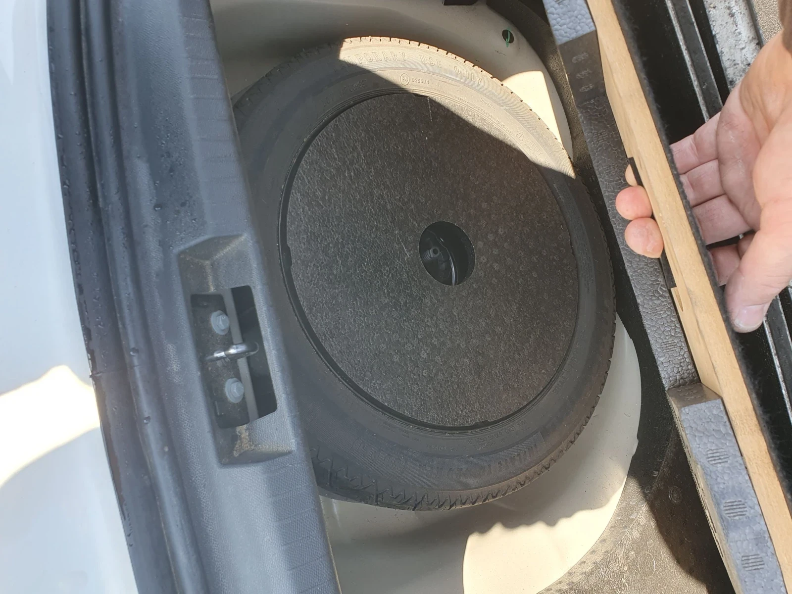 Peugeot 208, снимка 14 - Автомобили и джипове - 53846596