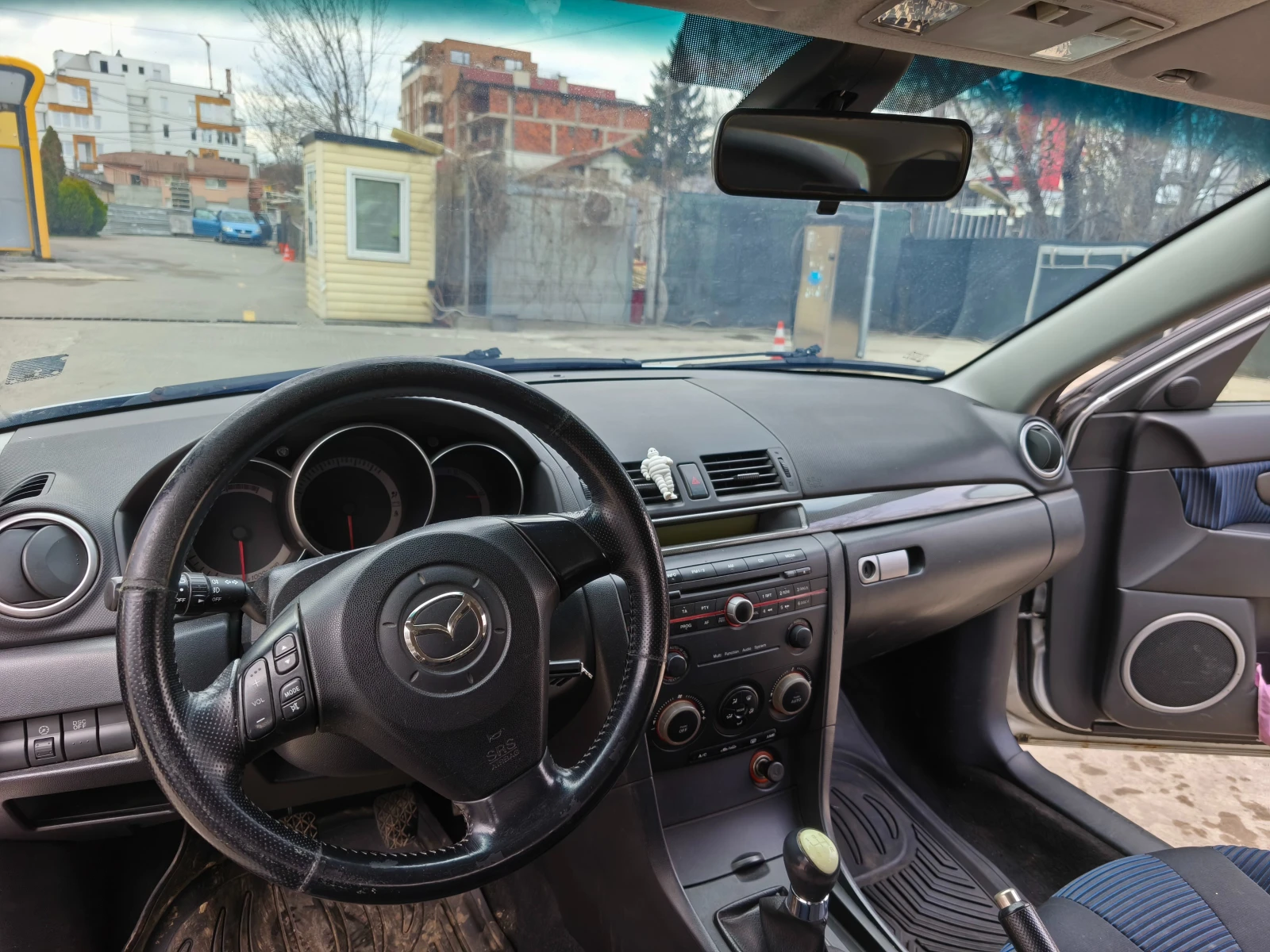 Mazda 3 1.6, снимка 11 - Автомобили и джипове - 53925518