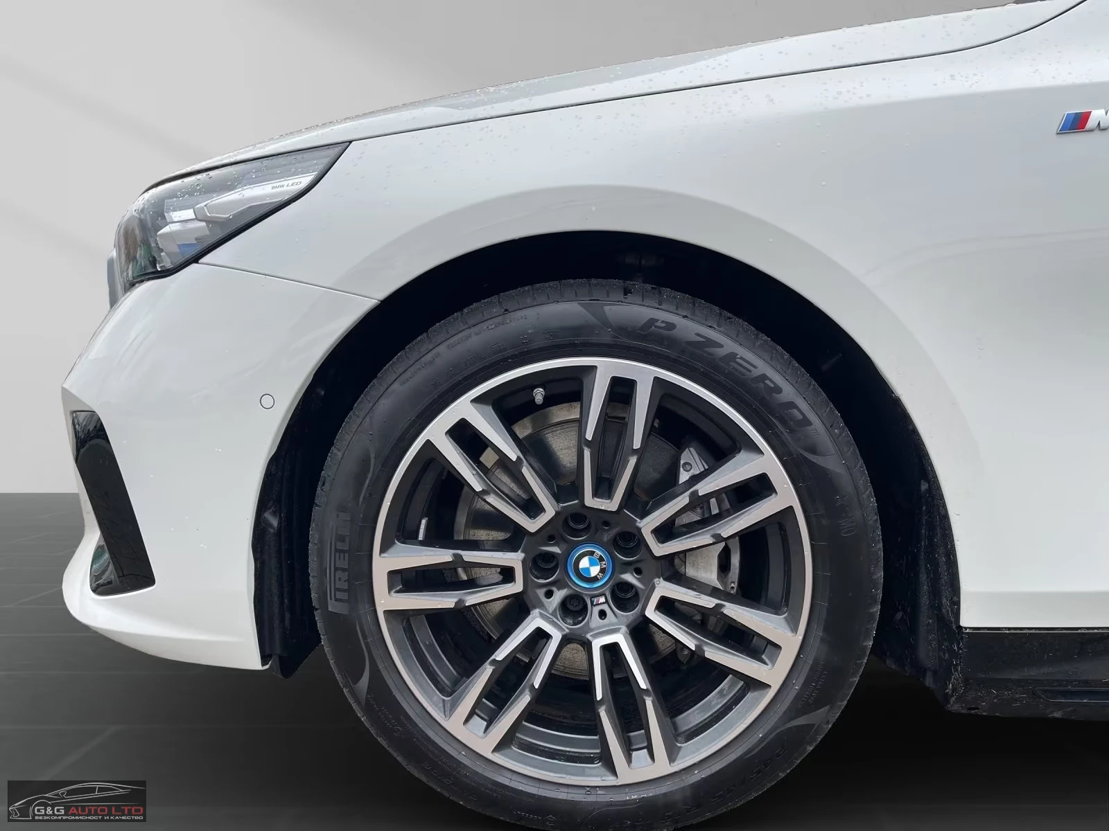 BMW i5 xDRIVE/40/394HP/M-SPORT/360/19/B&W/215z, снимка 3 - Автомобили и джипове - 53997362