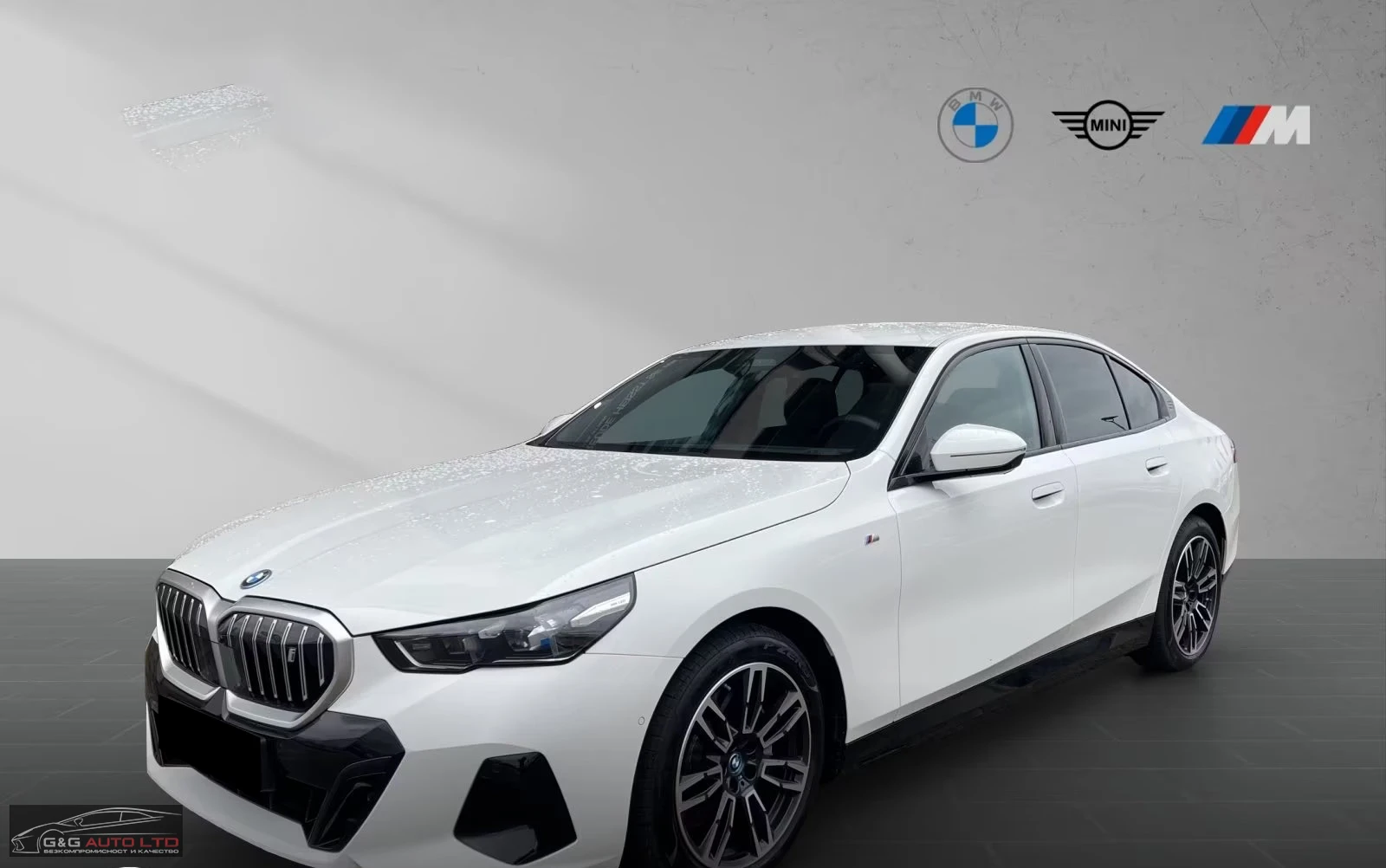 BMW i5 xDRIVE/40/394HP/M-SPORT/360/19/B&W/215z | Auto.bg — изображение 1