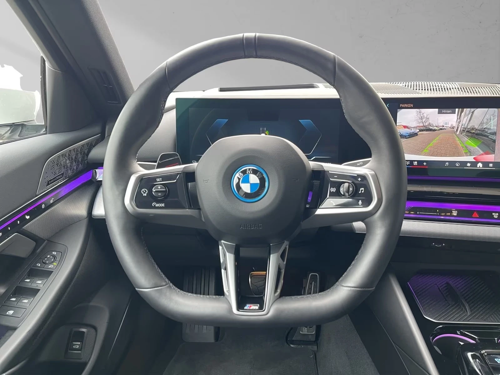 BMW i5 xDRIVE/40/394HP/M-SPORT/360/19/B&W/215z, снимка 9 - Автомобили и джипове - 53997362