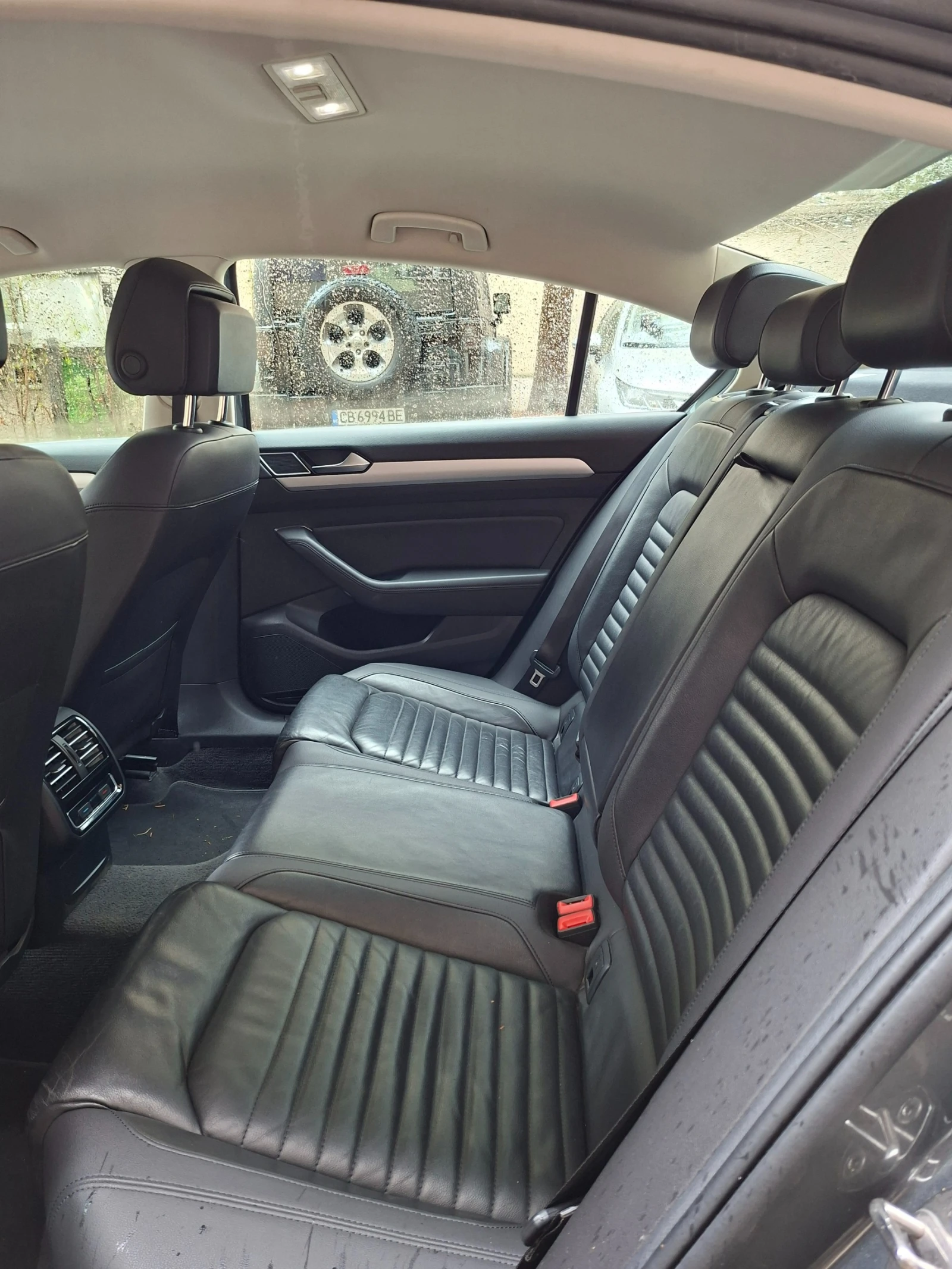 VW Passat, снимка 10 - Автомобили и джипове - 54004893