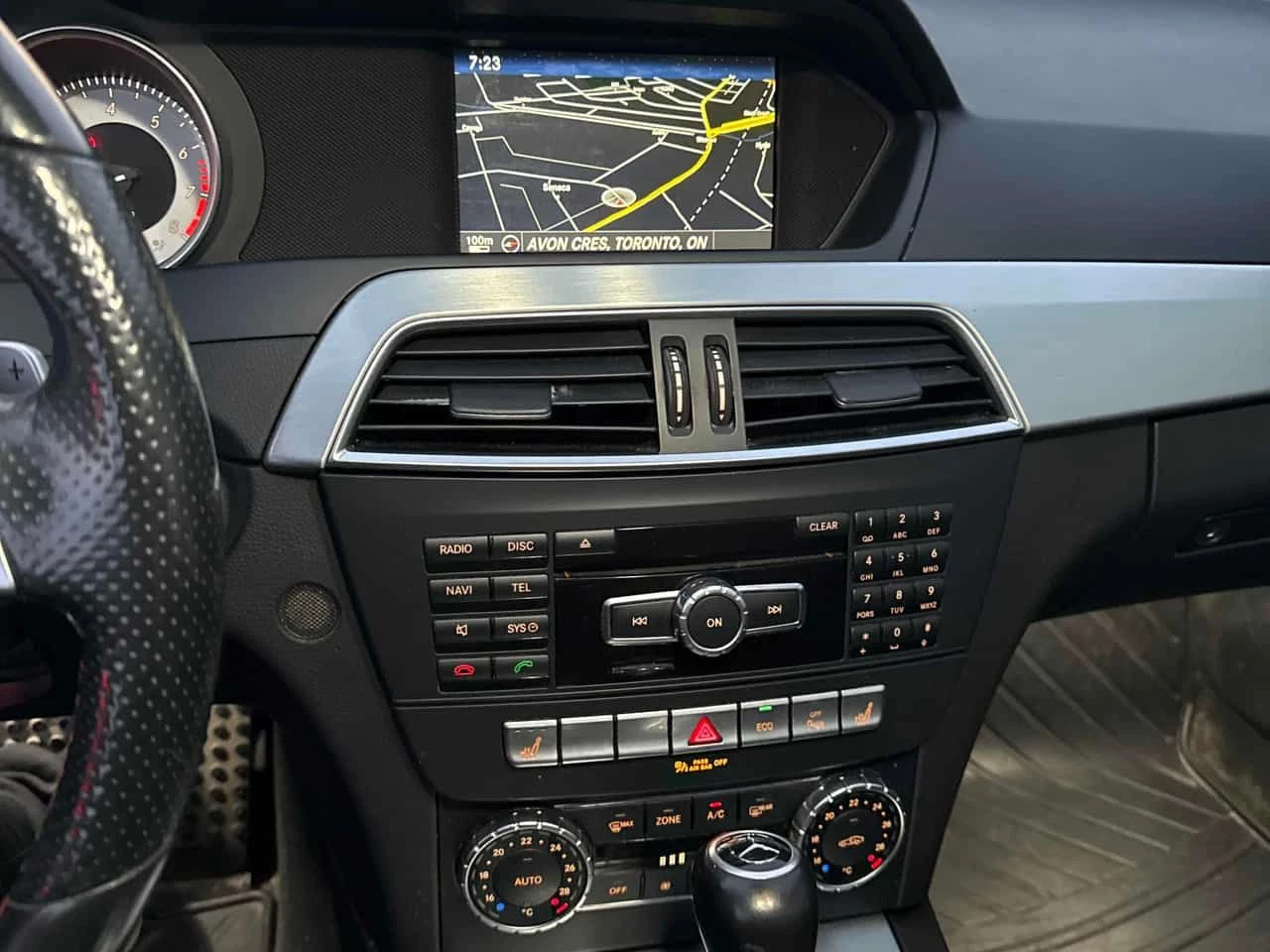 Mercedes-Benz C 350 4 MATIC * CARFAX * HARMAN * ПАНО * KEYLESS , снимка 9 - Автомобили и джипове - 54022498