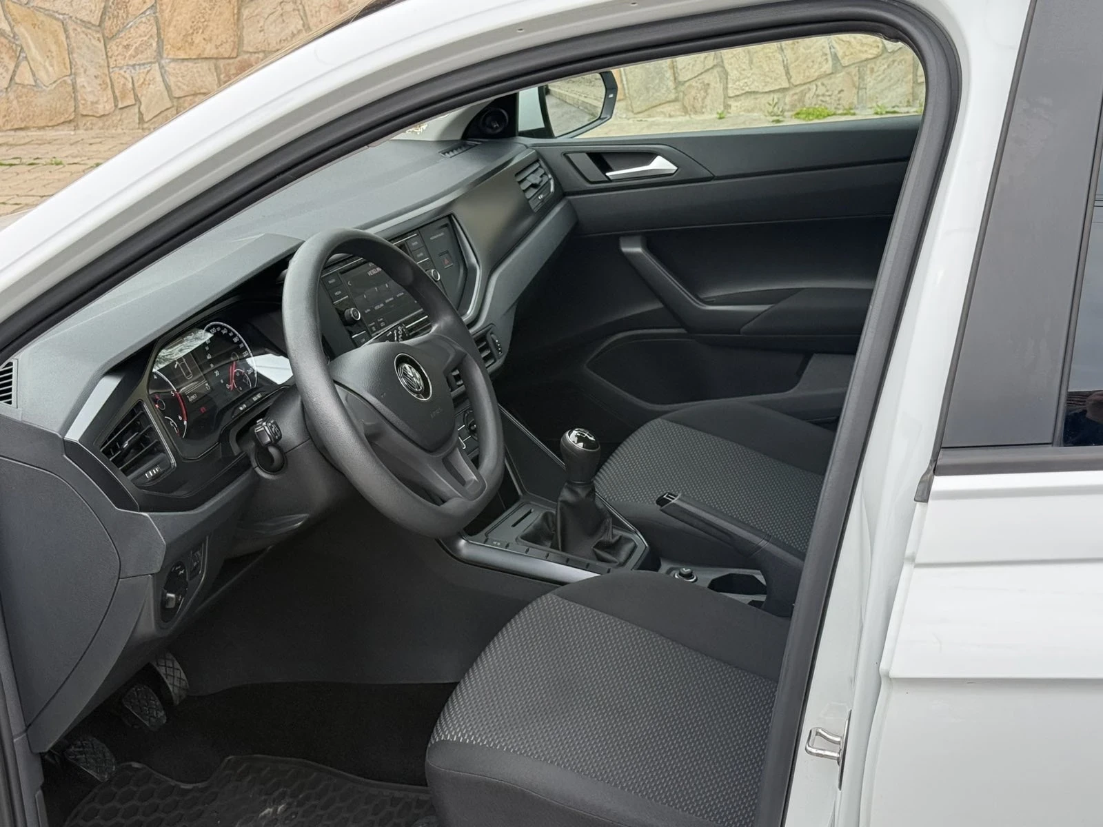 VW Polo, снимка 8 - Автомобили и джипове - 54312501