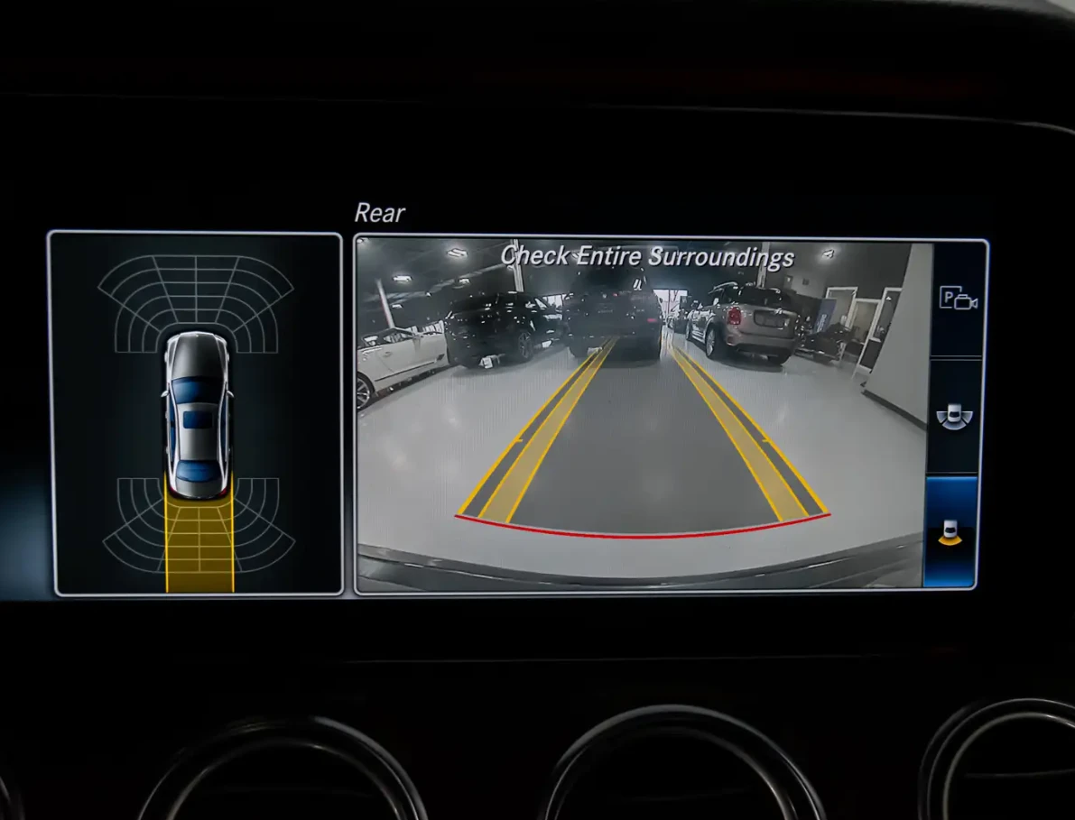 Mercedes-Benz E 300 2018 Mercedes-Benz E 300, снимка 9 - Автомобили и джипове - 54367432