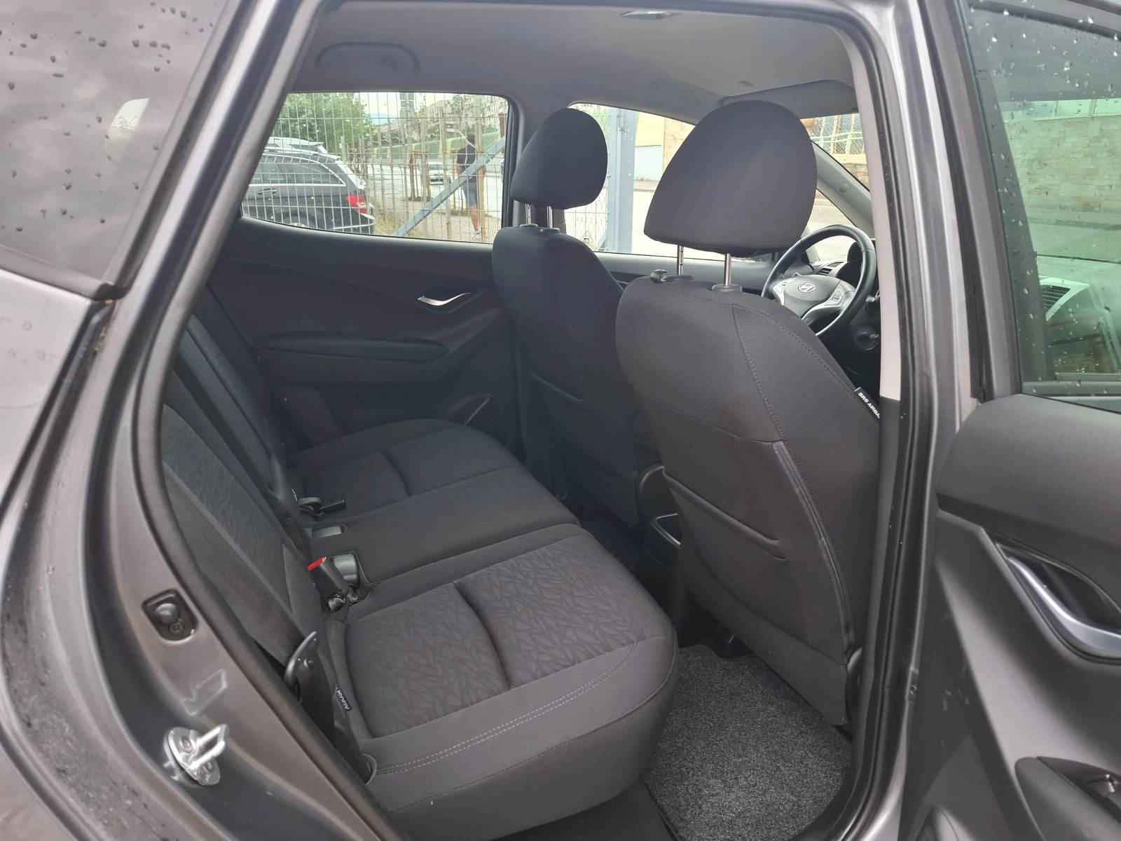Hyundai Ix20 1.6i 125ps AUTOMAT , снимка 10 - Автомобили и джипове - 54765617