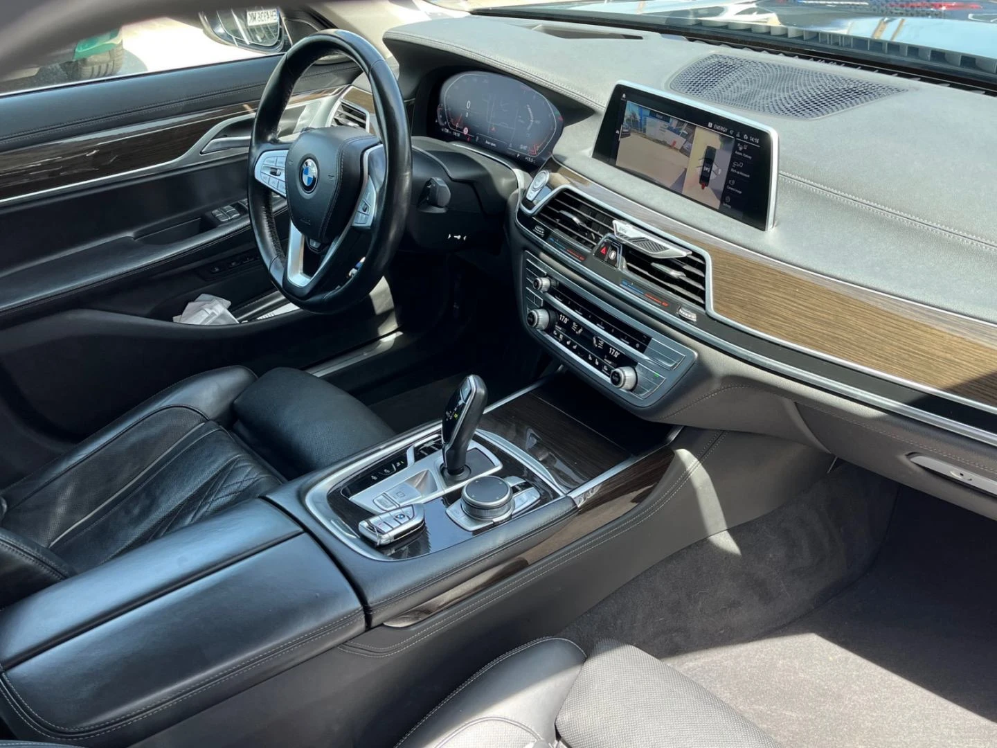 BMW 740 G12, снимка 9 - Автомобили и джипове - 54781404
