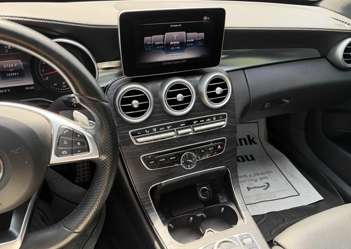 Mercedes-Benz C 400 AMG ПАКЕТ * ПАНОРАМА * BURMESTER * CARFAX * , снимка 7 - Автомобили и джипове - 54791338