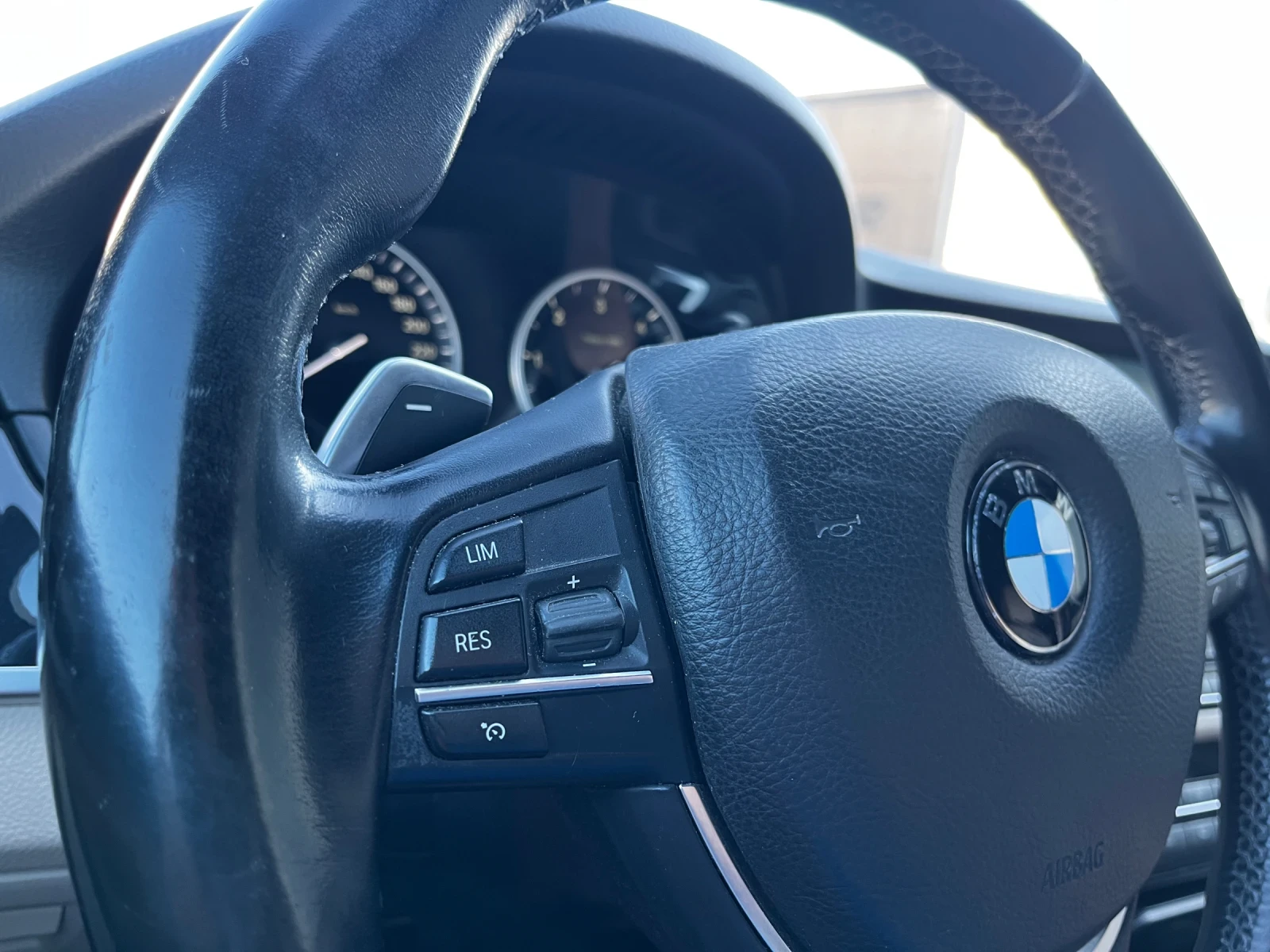BMW 530 3.0d XDrive , снимка 8 - Автомобили и джипове - 54861361