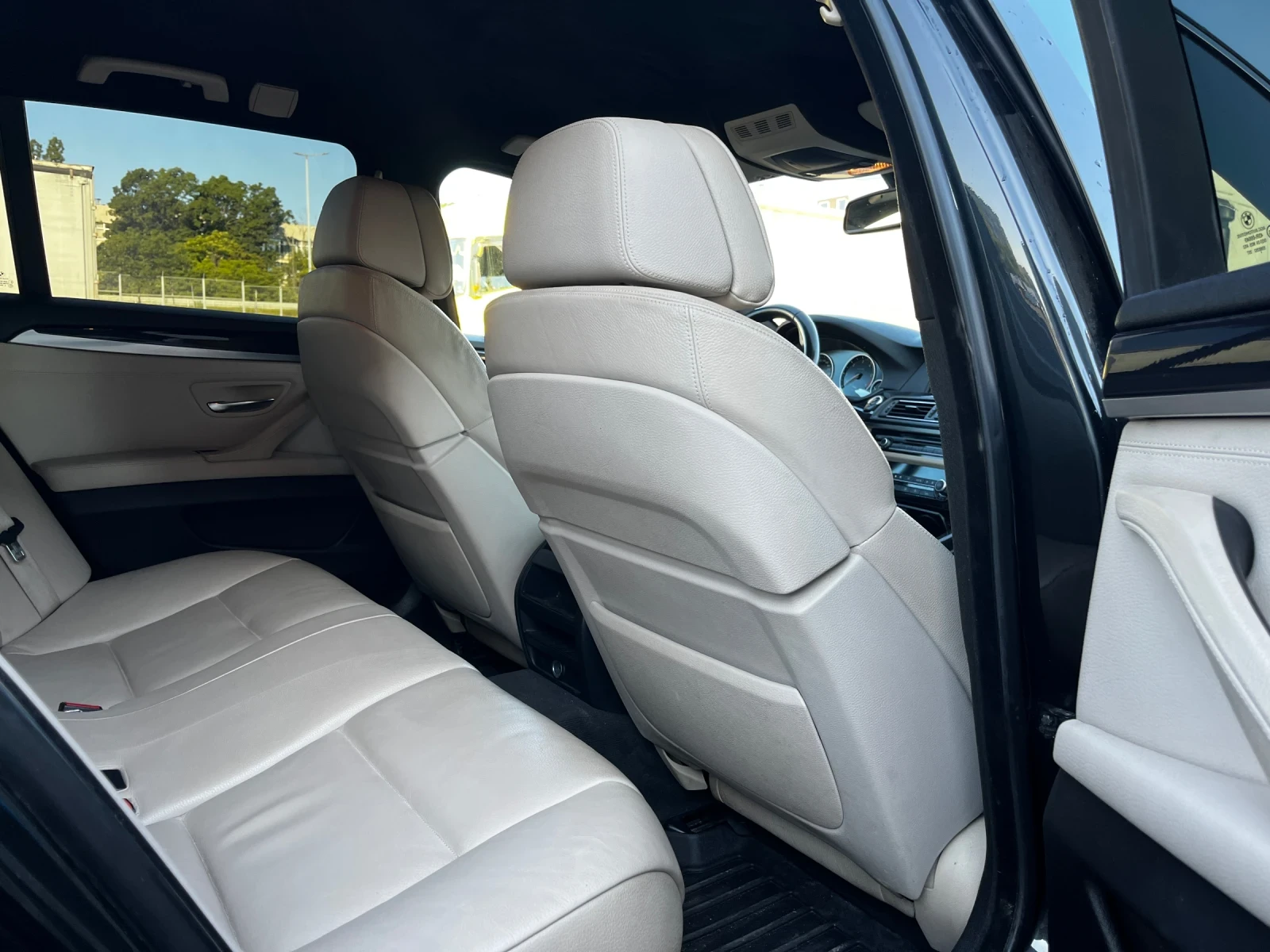 BMW 530 3.0d XDrive , снимка 14 - Автомобили и джипове - 54861361