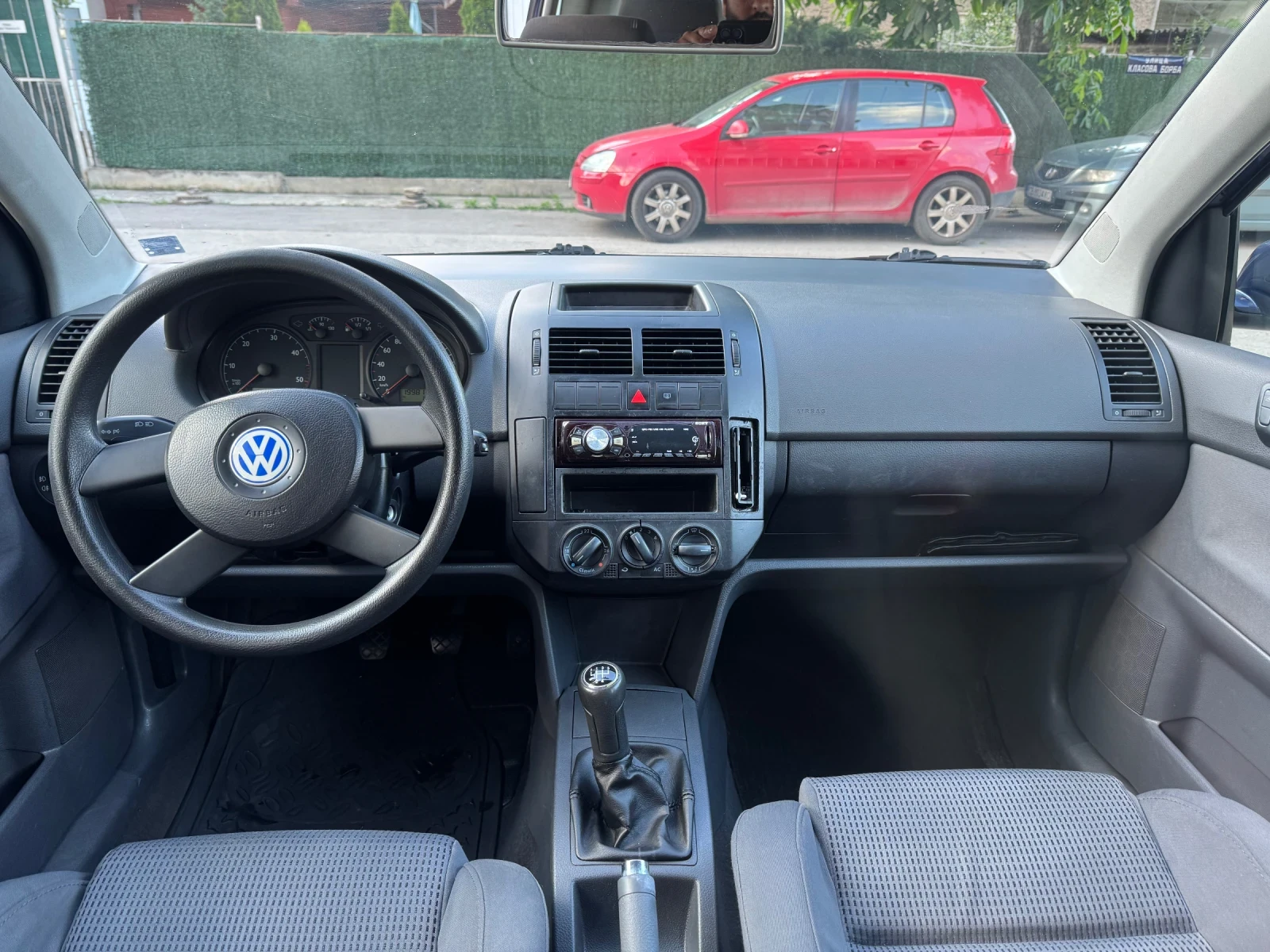 VW Polo 1.9 SDI КЛИМАТИК, снимка 9 - Автомобили и джипове - 54917817
