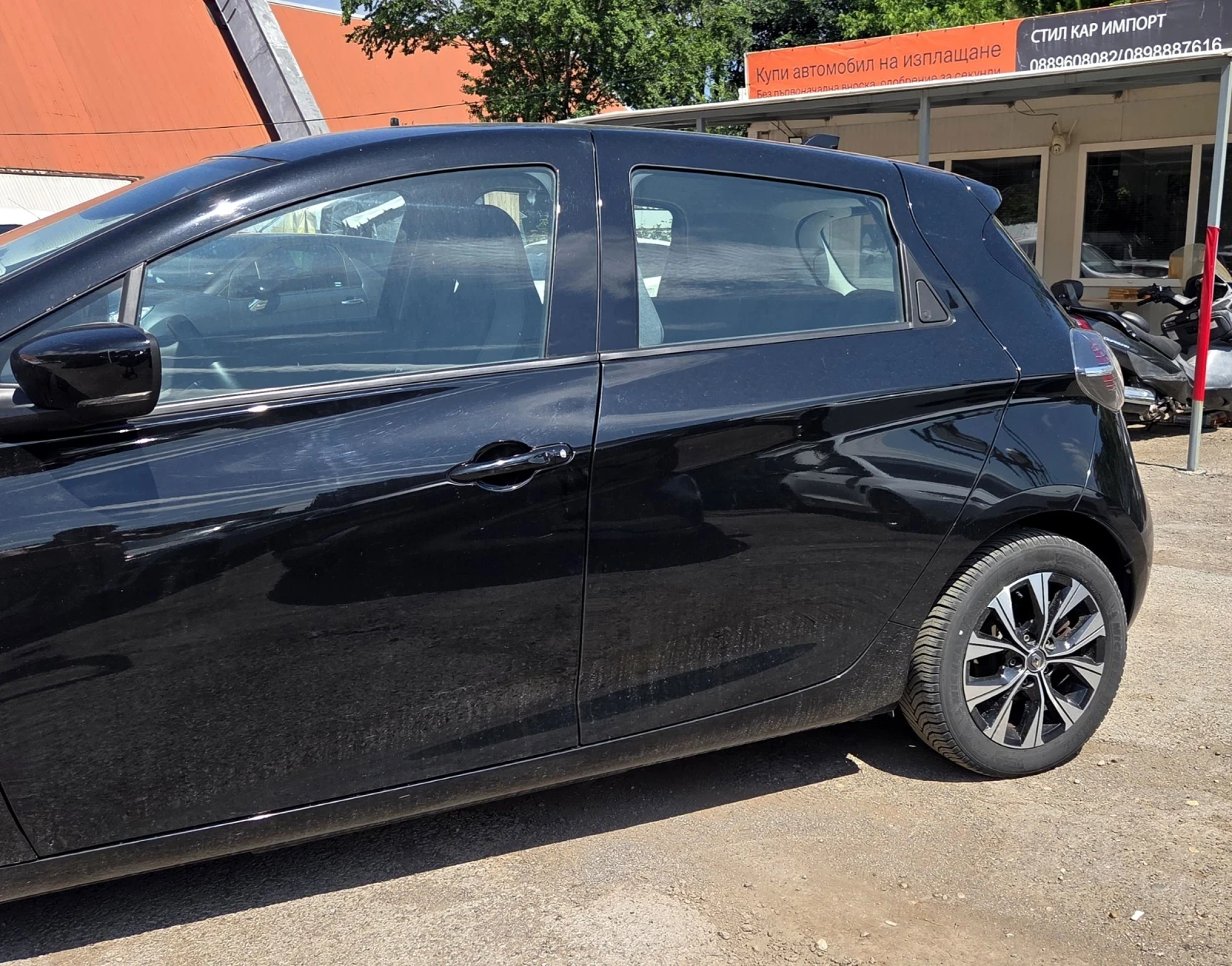 Renault Zoe 52KWh/CCS/2024г/СЕРВИЗНА КНИЖКА, снимка 5 - Автомобили и джипове - 54940266