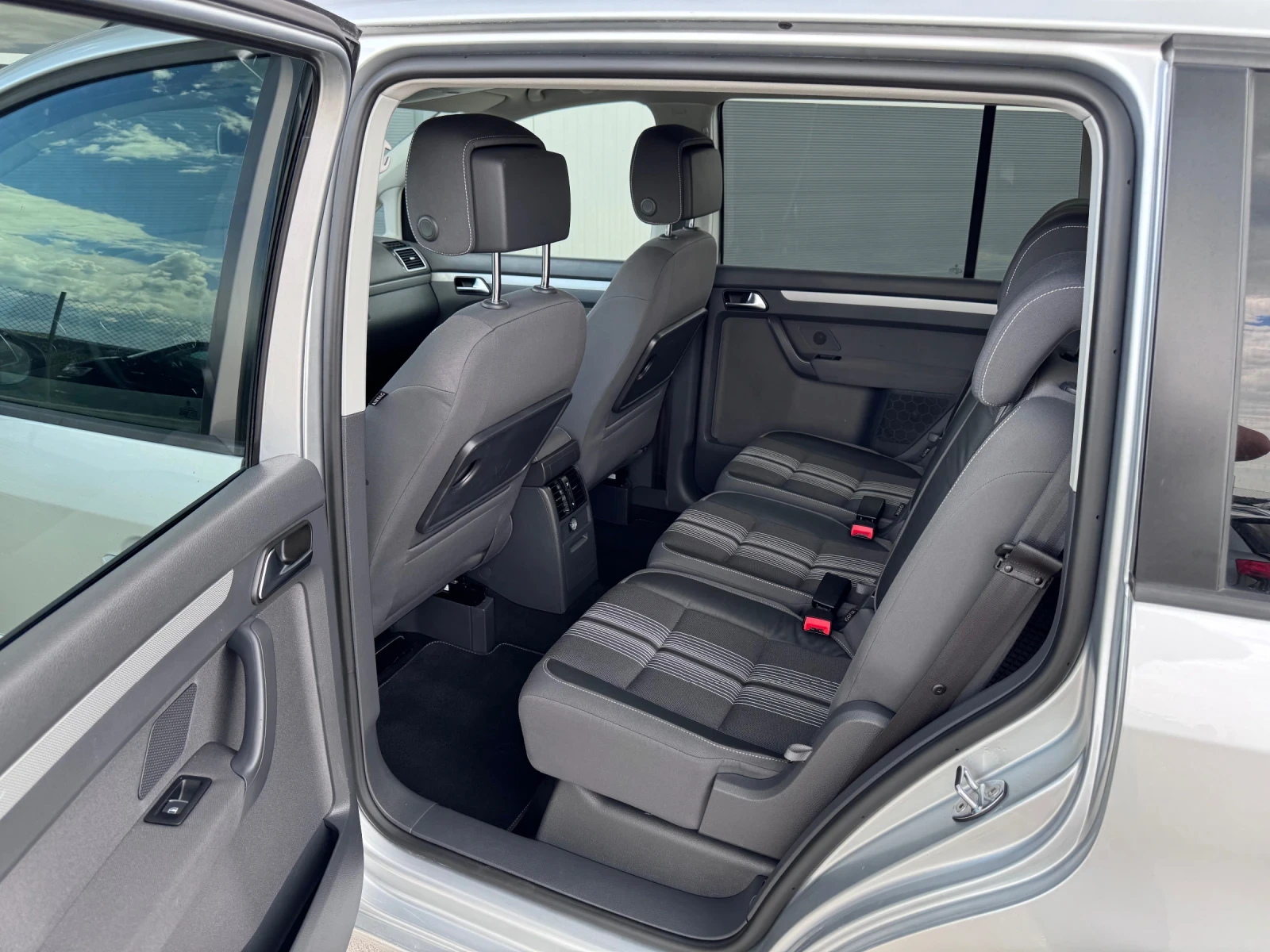 VW Touran MATCH, снимка 12 - Автомобили и джипове - 55261562