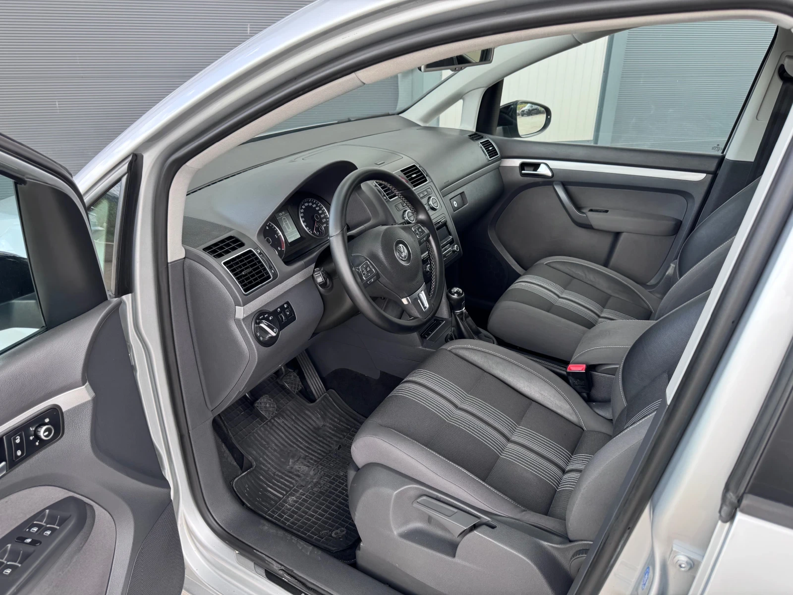 VW Touran MATCH, снимка 11 - Автомобили и джипове - 55261562