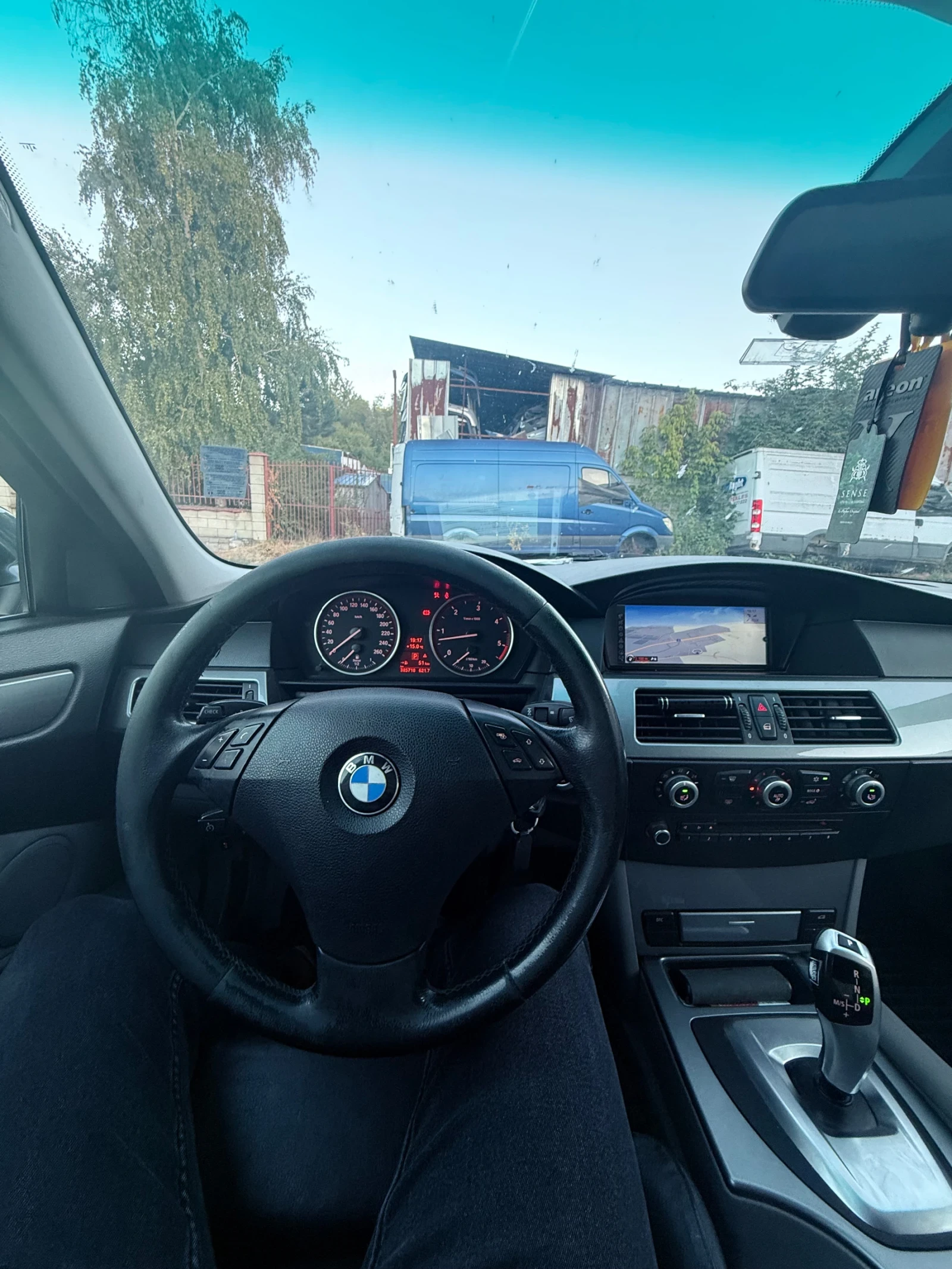 BMW 525, снимка 7 - Автомобили и джипове - 55983076