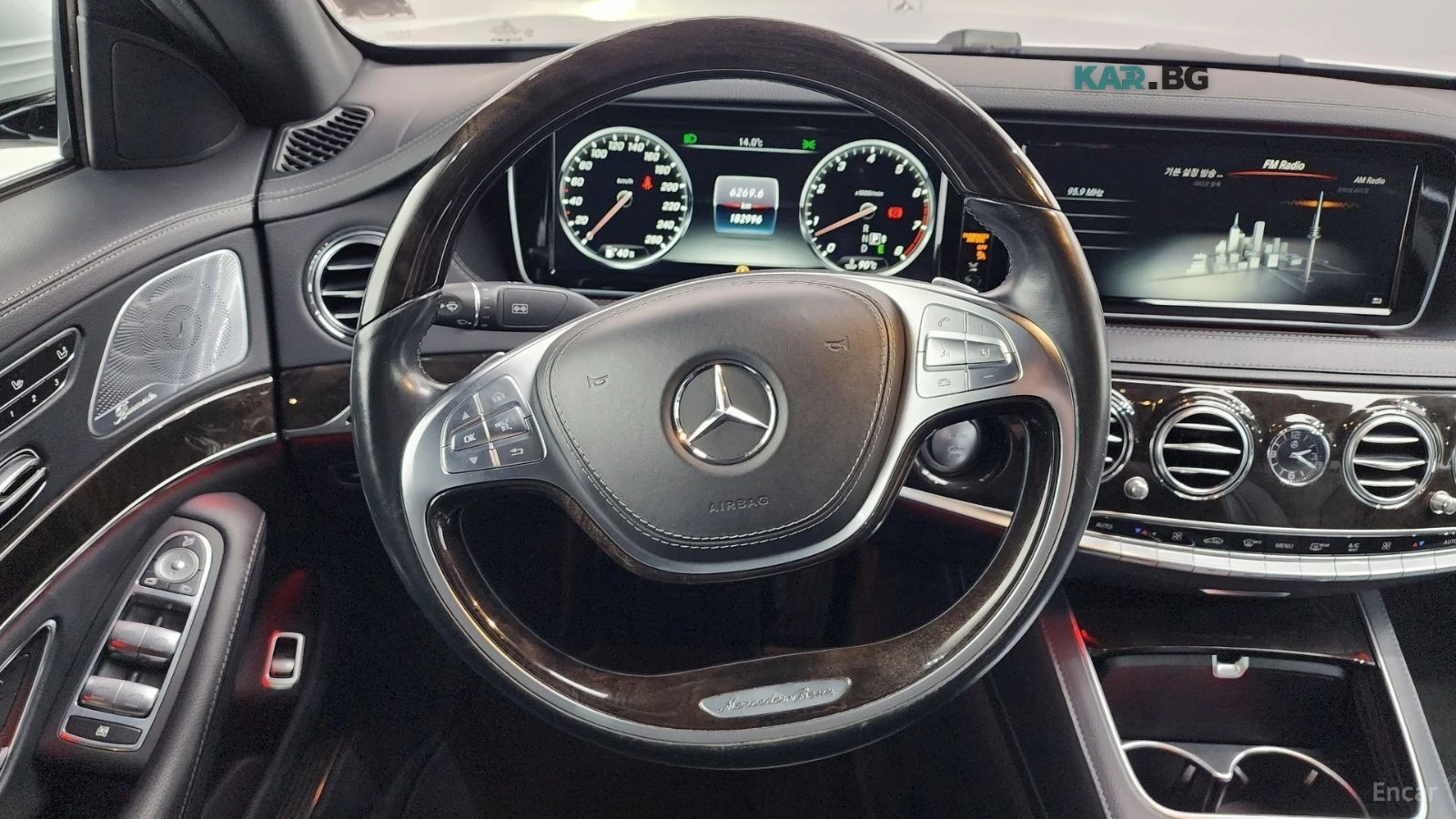 Mercedes-Benz S 400 LONG* HUD* 360* МОНИТОРИ* ОБДУХ* НАВИ* ПАНО, снимка 12 - Автомобили и джипове - 56196827