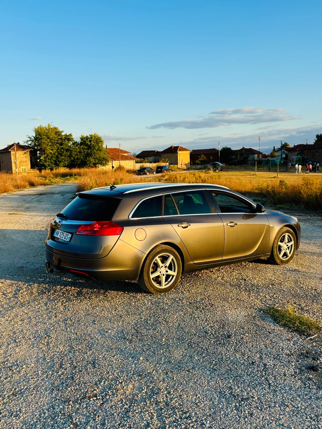 Opel Insignia Sport 2.0, снимка 5 - Автомобили и джипове - 56332174