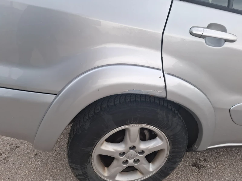 Toyota Rav4, снимка 11 - Автомобили и джипове - 48688265