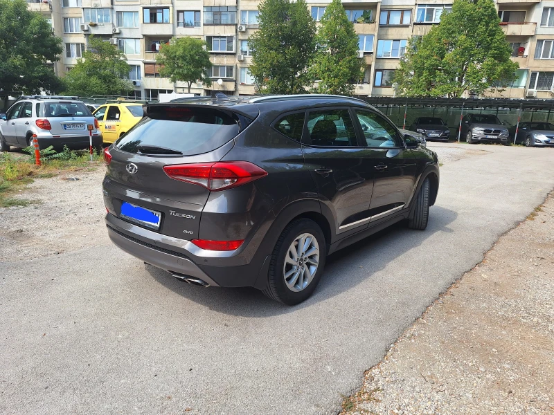 Hyundai Tucson 2.0crdi 4x4 , снимка 3 - Автомобили и джипове - 51712536