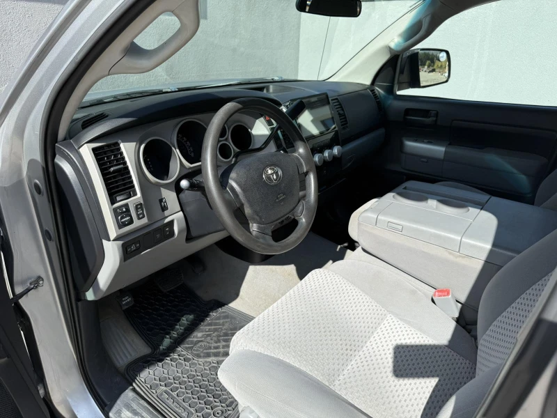 Toyota Tundra 4.7L V8 DOUBLE CAB, снимка 10 - Автомобили и джипове - 52077322