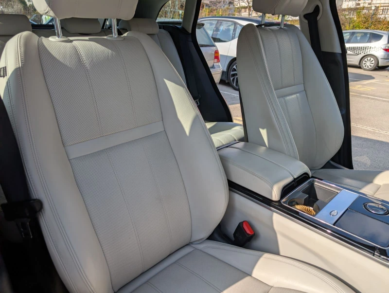 Land Rover Range Rover Velar P250 R-Dynamic SE, снимка 10 - Автомобили и джипове - 52502338