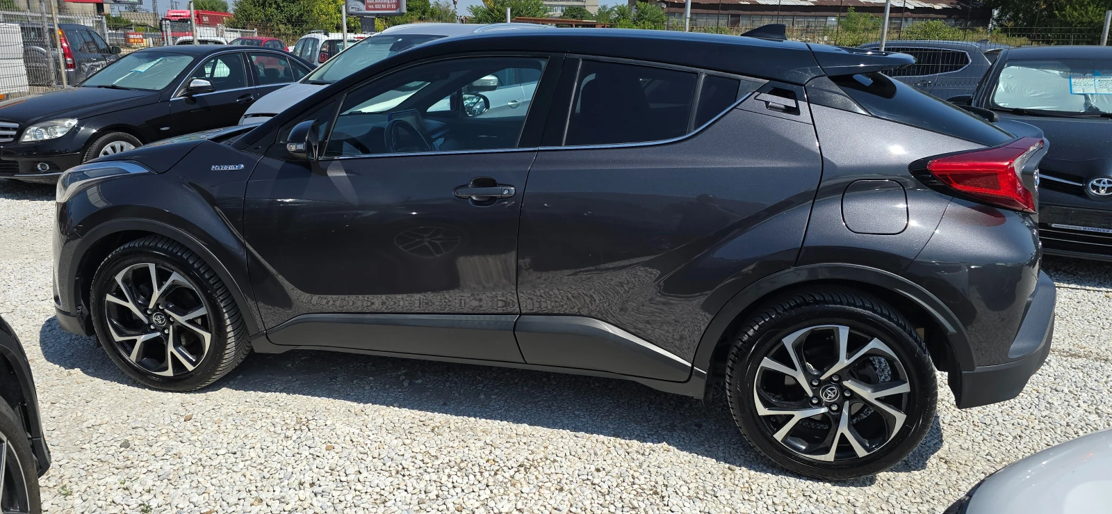 Toyota C-HR 1.8 HYBRID ГАРАНЦИОННА CAR PLAY ANDROID AUTO WAZE - изображение 6