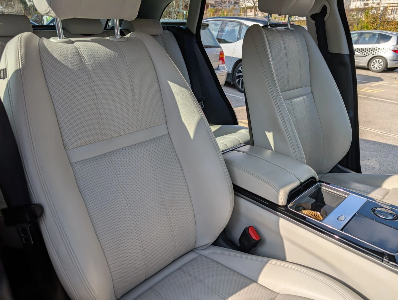 Land Rover Range Rover Velar P250 R-Dynamic SE | Mobile.bg   10