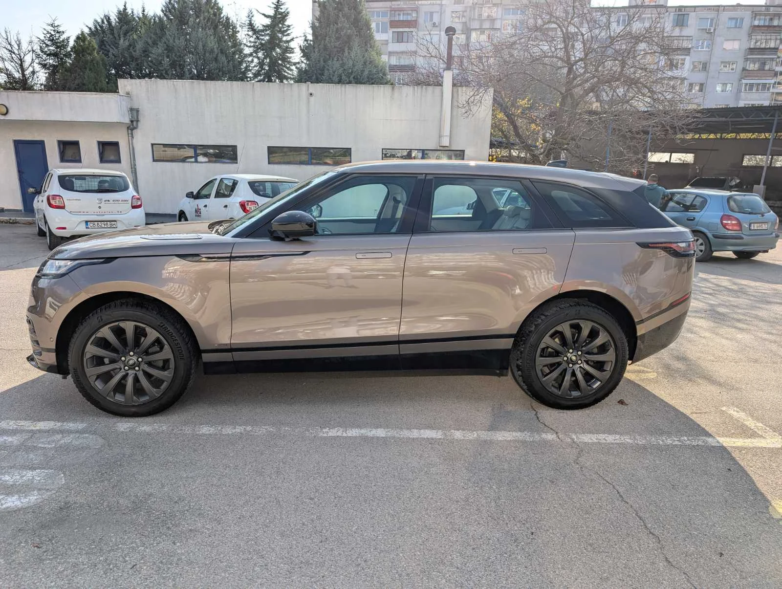 Land Rover Range Rover Velar P250 R-Dynamic SE - изображение 4
