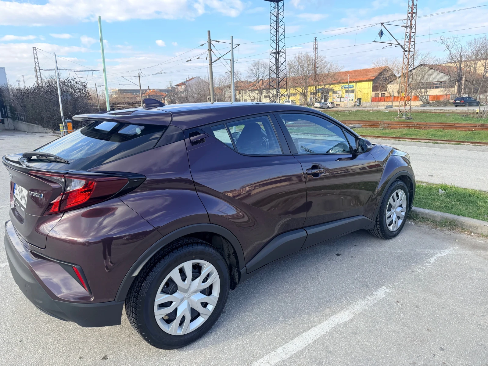 Toyota C-HR 1, 8 HYBRID E-CVT 2WD, снимка 2 - Автомобили и джипове - 54014348