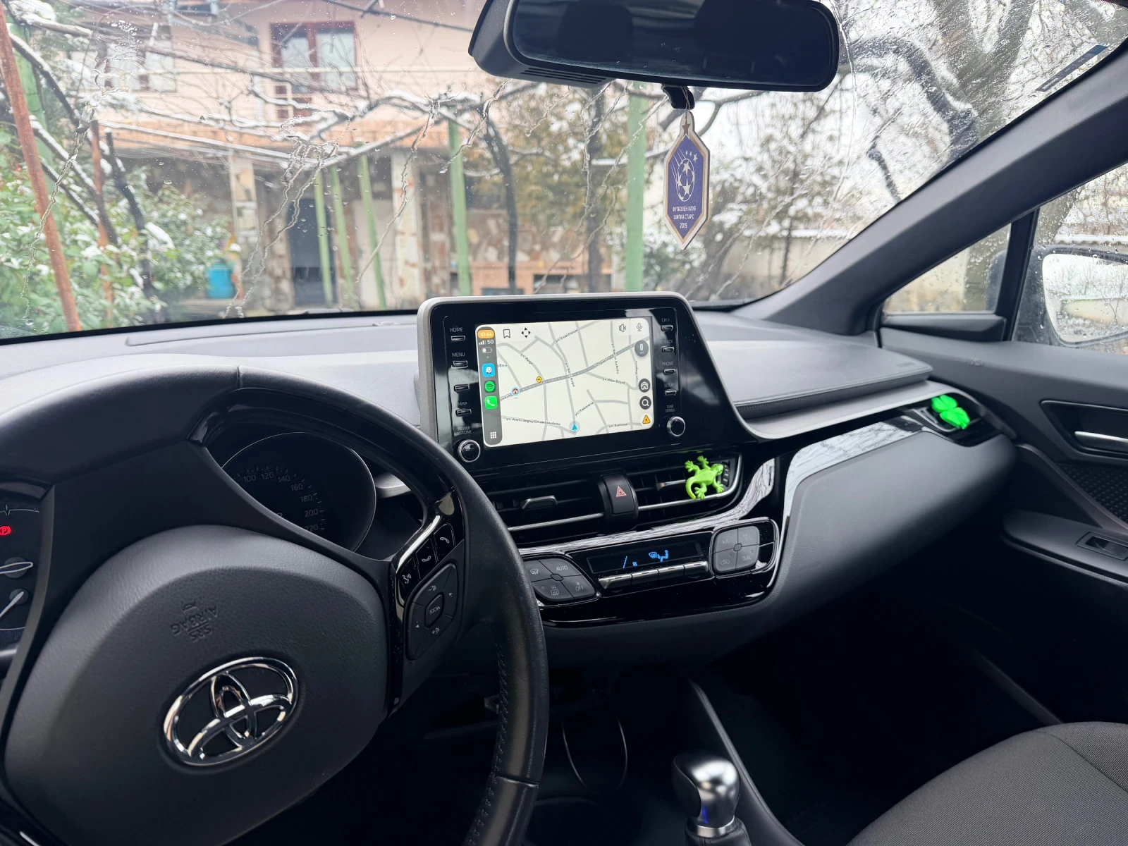 Toyota C-HR 1, 8 HYBRID E-CVT 2WD, снимка 10 - Автомобили и джипове - 54014348