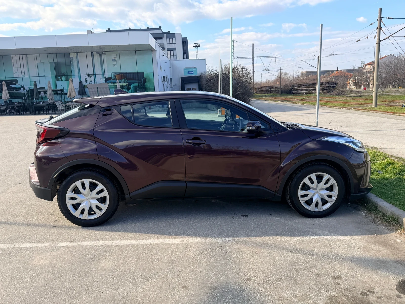 Toyota C-HR 1, 8 HYBRID E-CVT 2WD, снимка 5 - Автомобили и джипове - 54014348