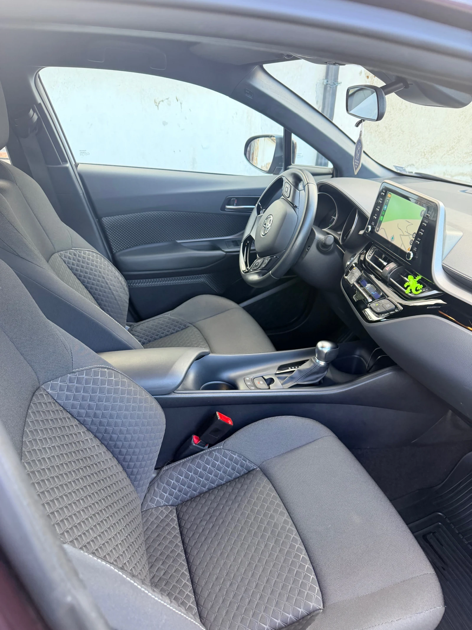 Toyota C-HR 1, 8 HYBRID E-CVT 2WD, снимка 6 - Автомобили и джипове - 54014348