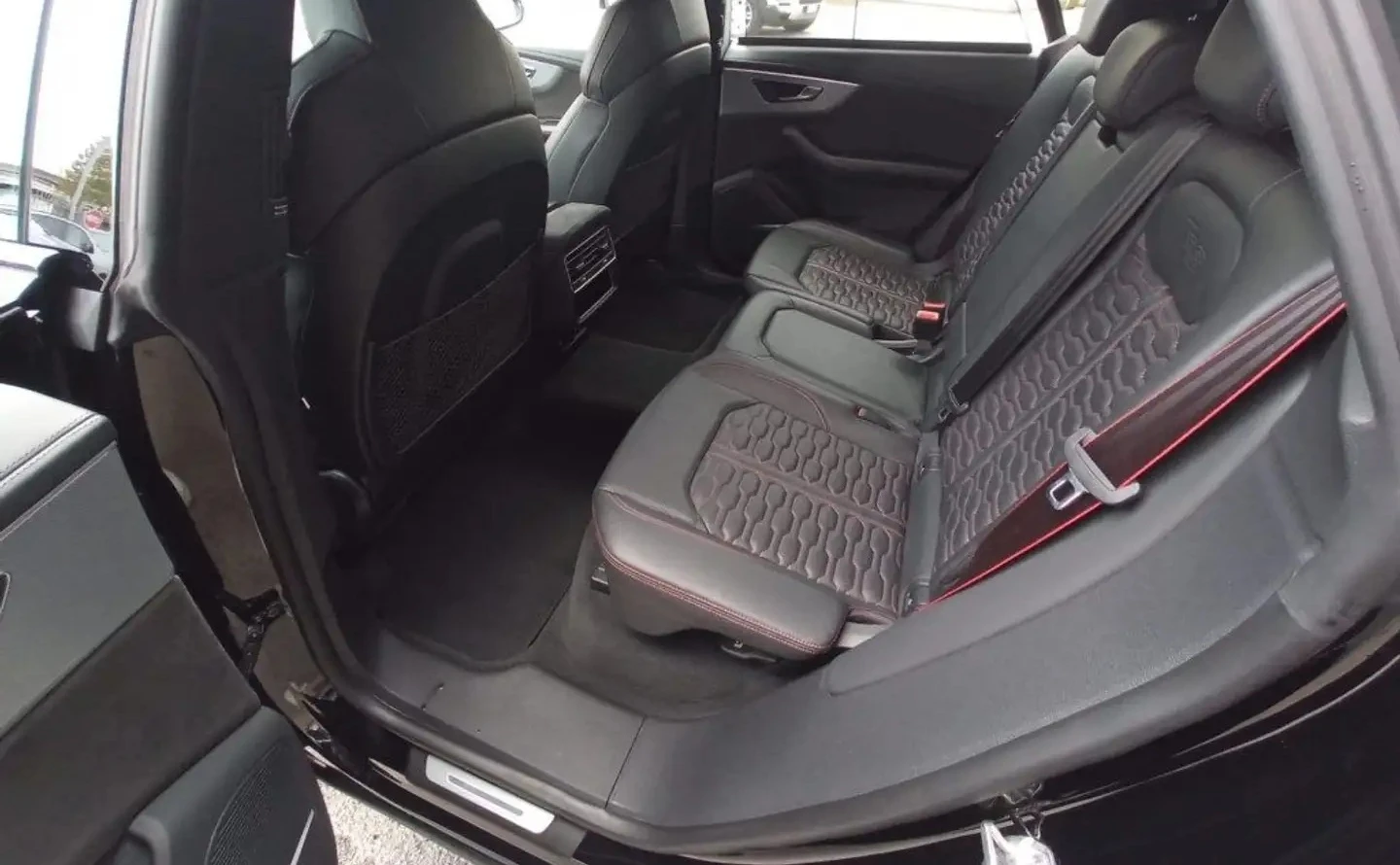 Audi RSQ8 4.0TFSI Quattro, снимка 5 - Автомобили и джипове - 53962965