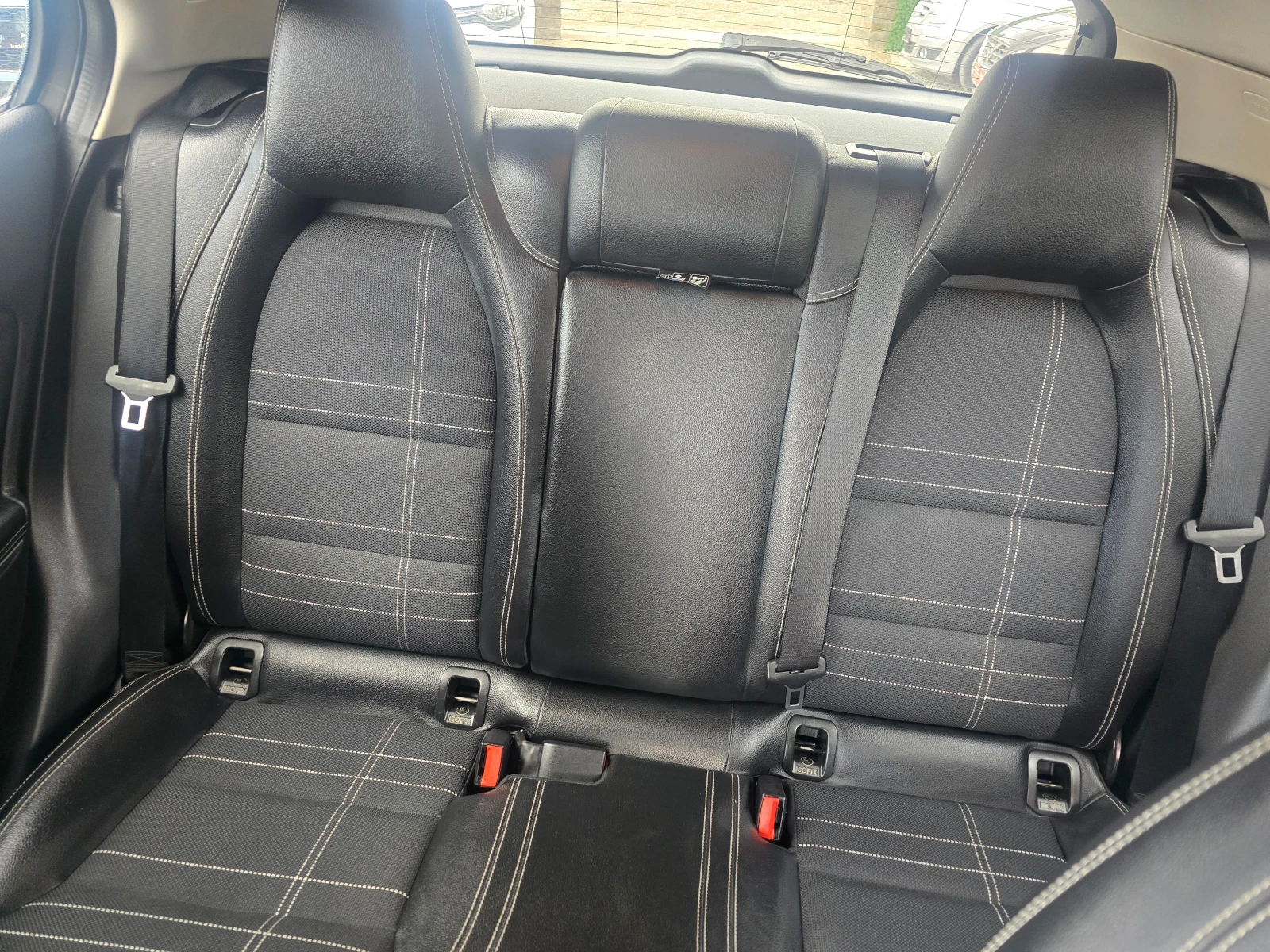 Mercedes-Benz GLA 220 CDI-4MATIC-177K.C-7 G-TRONIK-НАВИГАЦИЯ, снимка 13 - Автомобили и джипове - 54157696