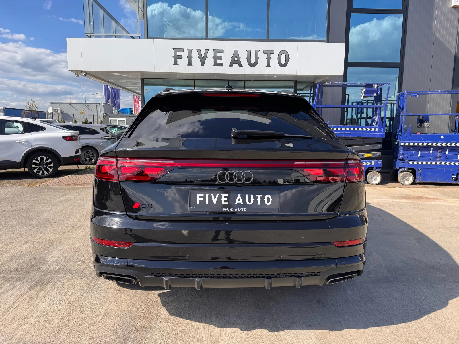 Audi Q8 / FACE / S-Line / Bang & Olufsen / Pano / 360 / , снимка 6 - Автомобили и джипове - 54298798