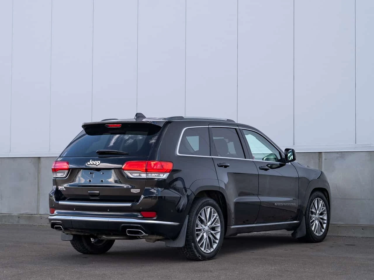 Jeep Grand cherokee Summit 5.7 Hemi V8 * Фиксирана цена до БГ * CARFAX, снимка 5 - Автомобили и джипове - 54639927