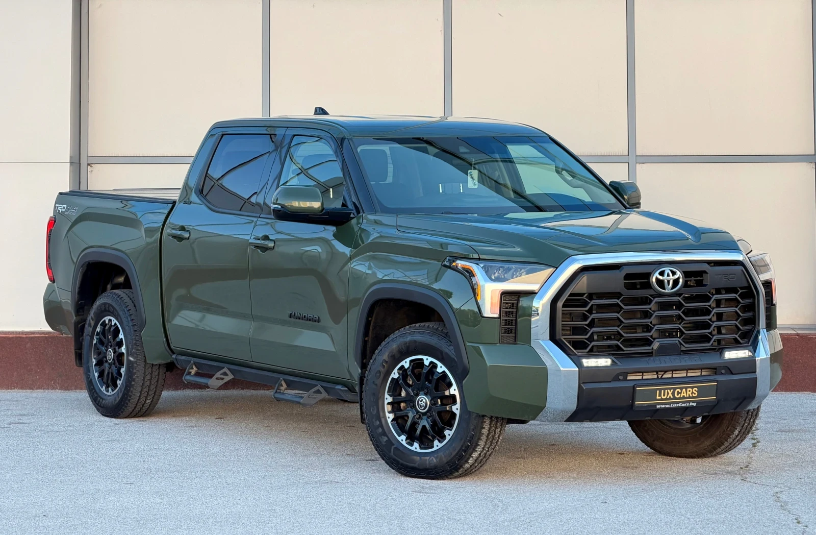 Toyota Tundra - TRD - SR5 - 4x4 - Keyless - Camera - Navi -