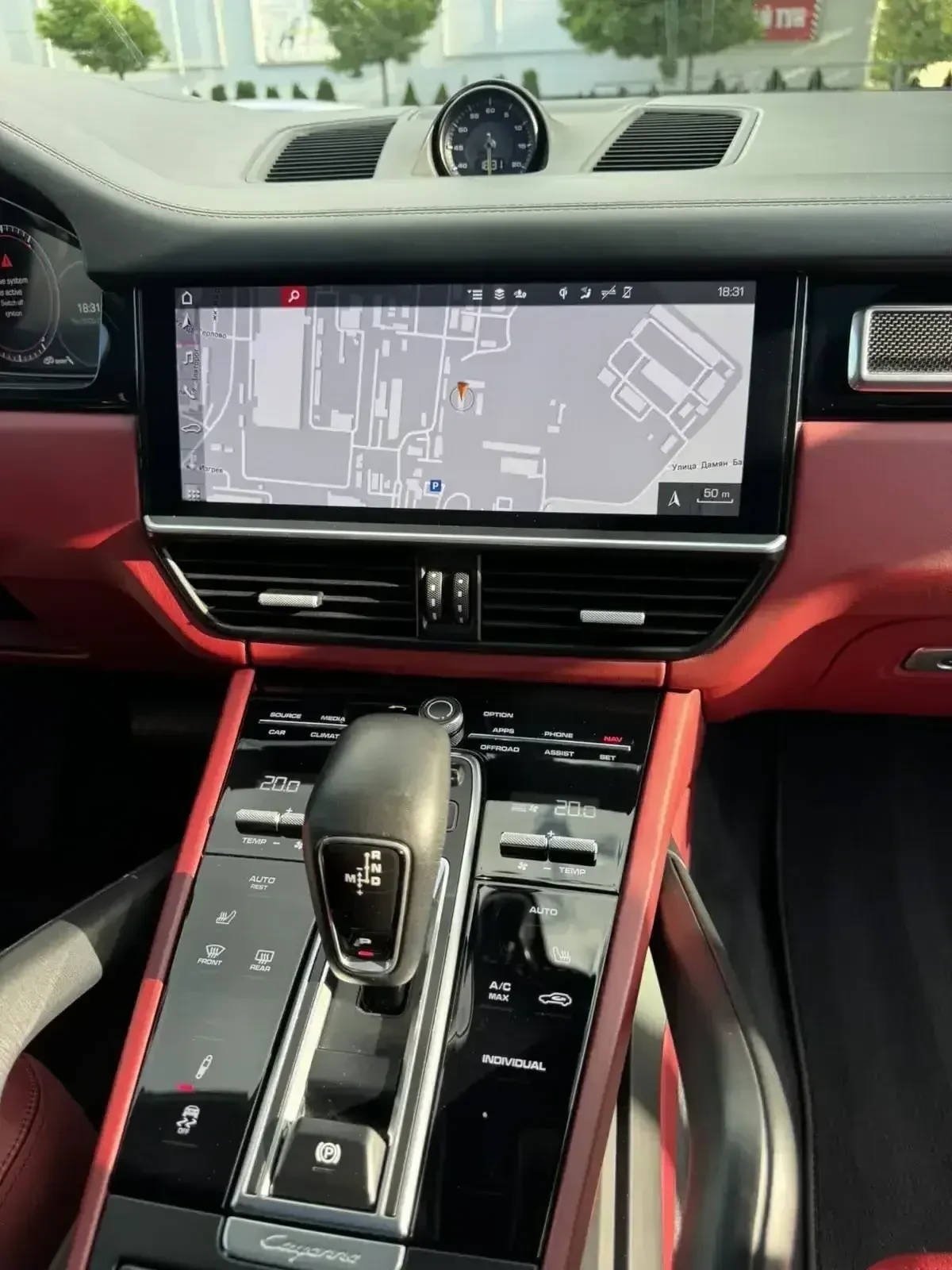Porsche Cayenne E-Hybrid Platinum Edition, снимка 9 - Автомобили и джипове - 55158435