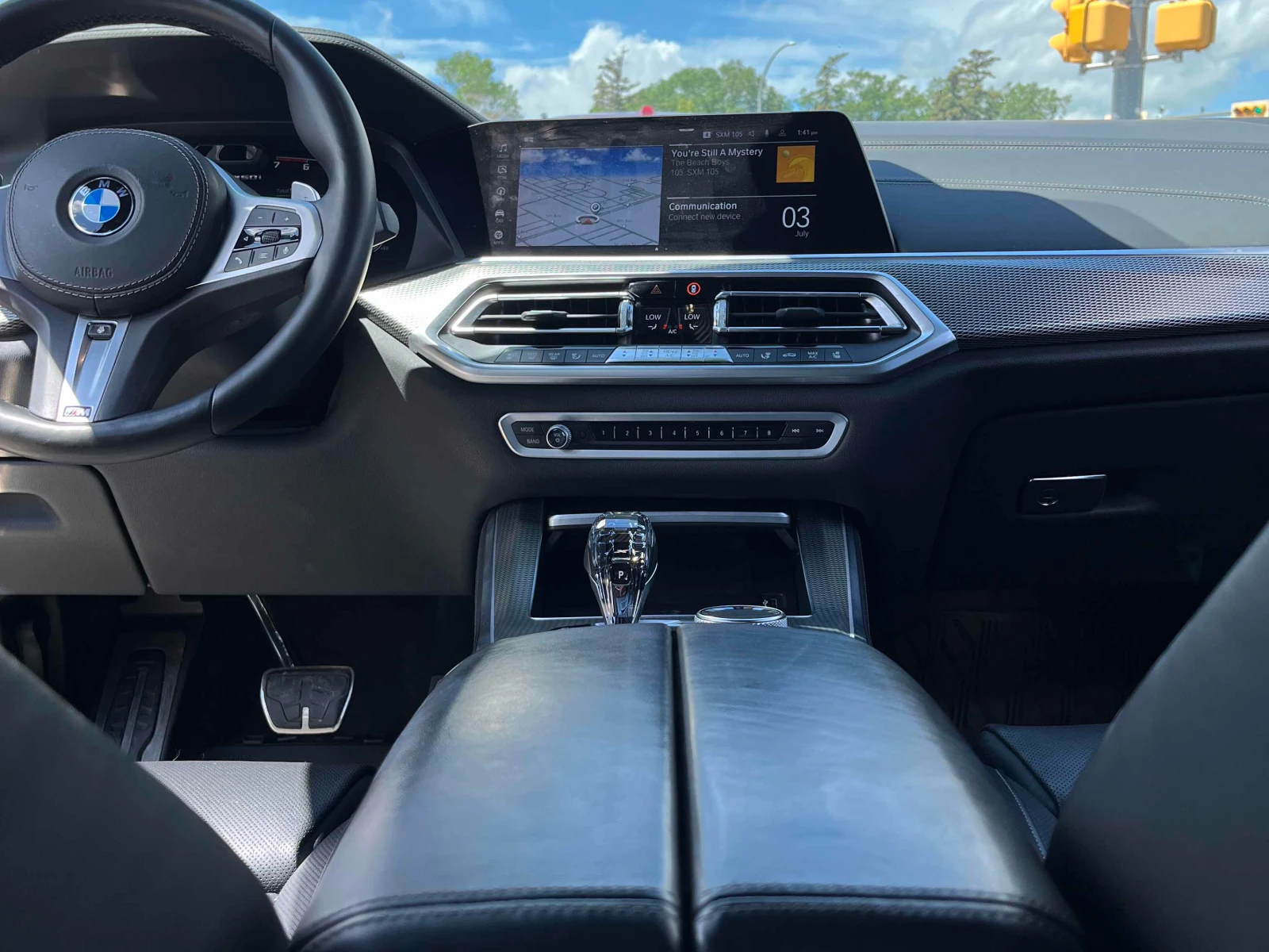 BMW X5 M50i xDrive* DISTRONIC* SWAROVSKI* B&W* ОБДУХВАНЕ*, снимка 10 - Автомобили и джипове - 55172862