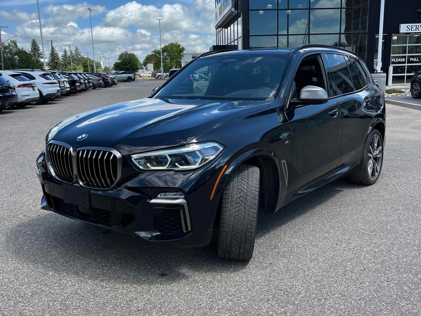 BMW X5 M50i xDrive* DISTRONIC* SWAROVSKI* B&W* ОБДУХВАНЕ*