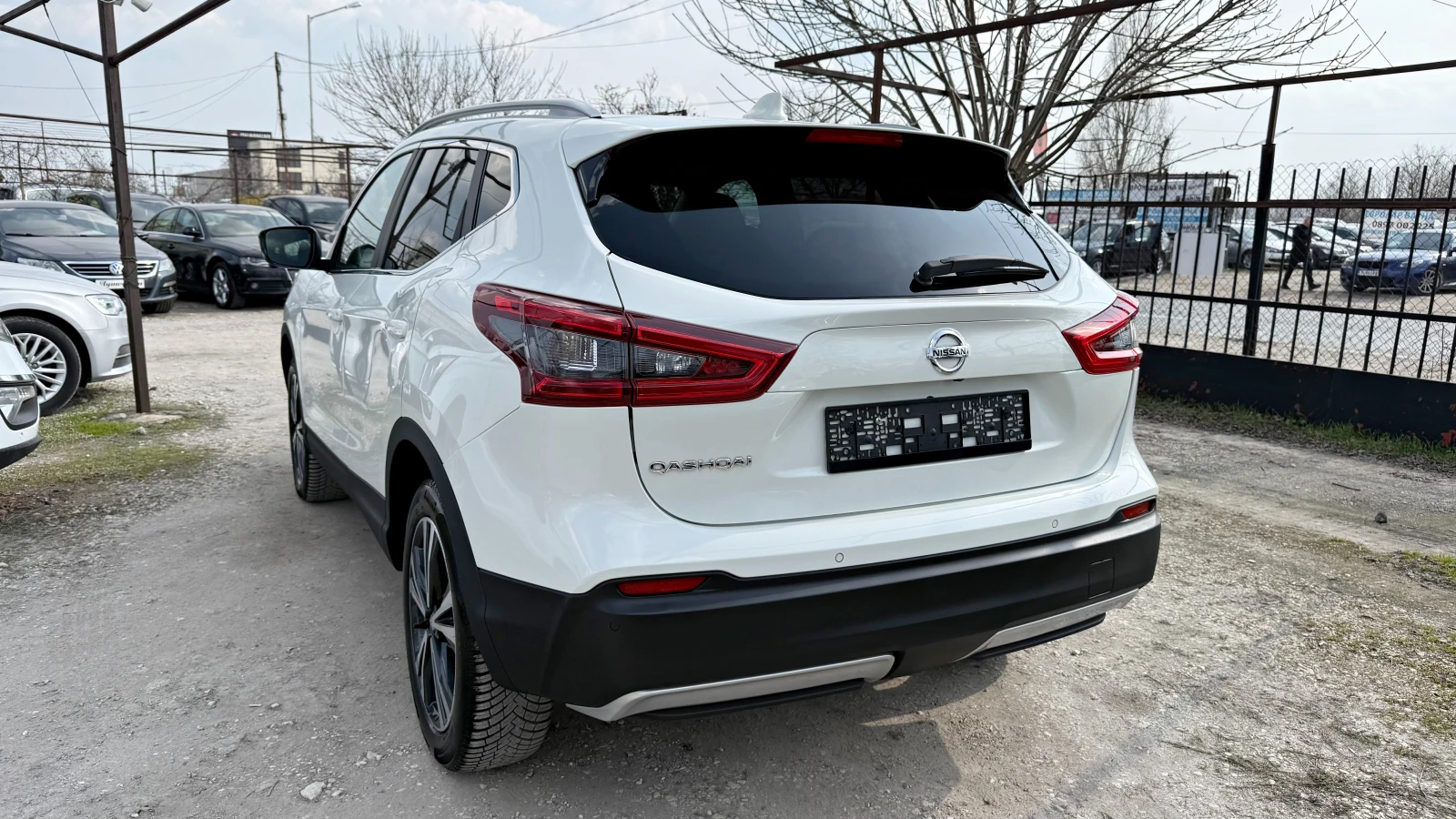 Nissan Qashqai 1.5DCI НАВИ ПАНОРАМА ЕВРО-6Б, снимка 3 - Автомобили и джипове - 55619340