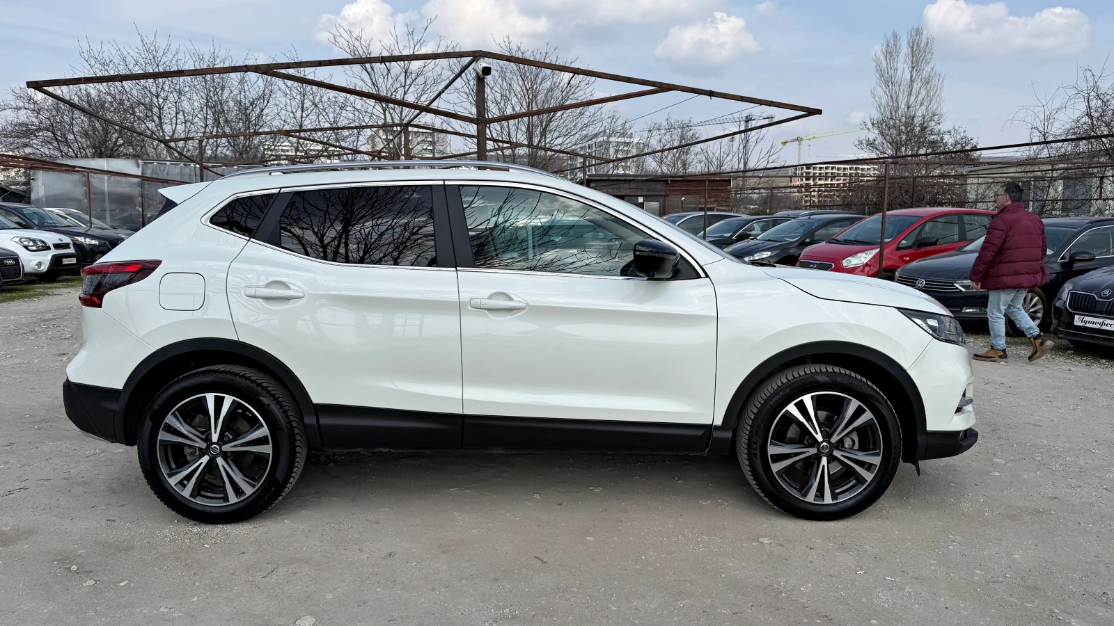 Nissan Qashqai 1.5DCI НАВИ ПАНОРАМА ЕВРО-6Б, снимка 5 - Автомобили и джипове - 55619340