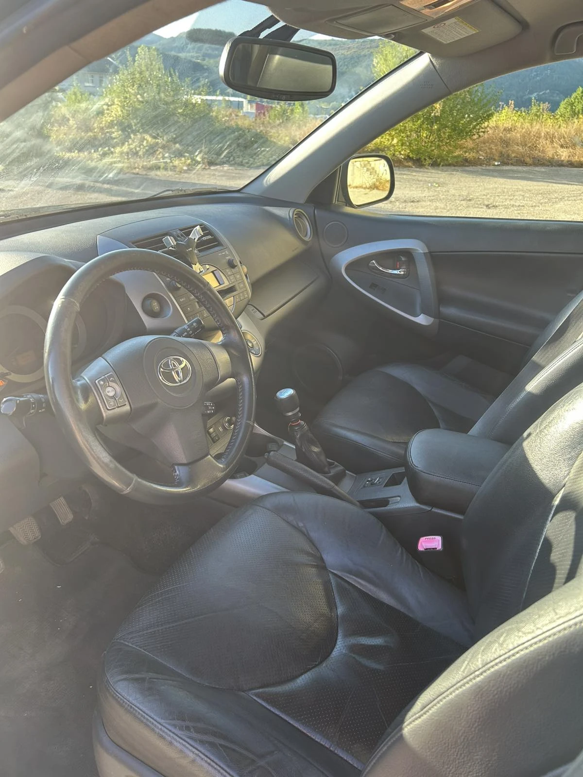 Toyota Rav4 4x4 2.2 D-CAT 177 к.с. Напълно обслужена, снимка 8 - Автомобили и джипове - 56045574