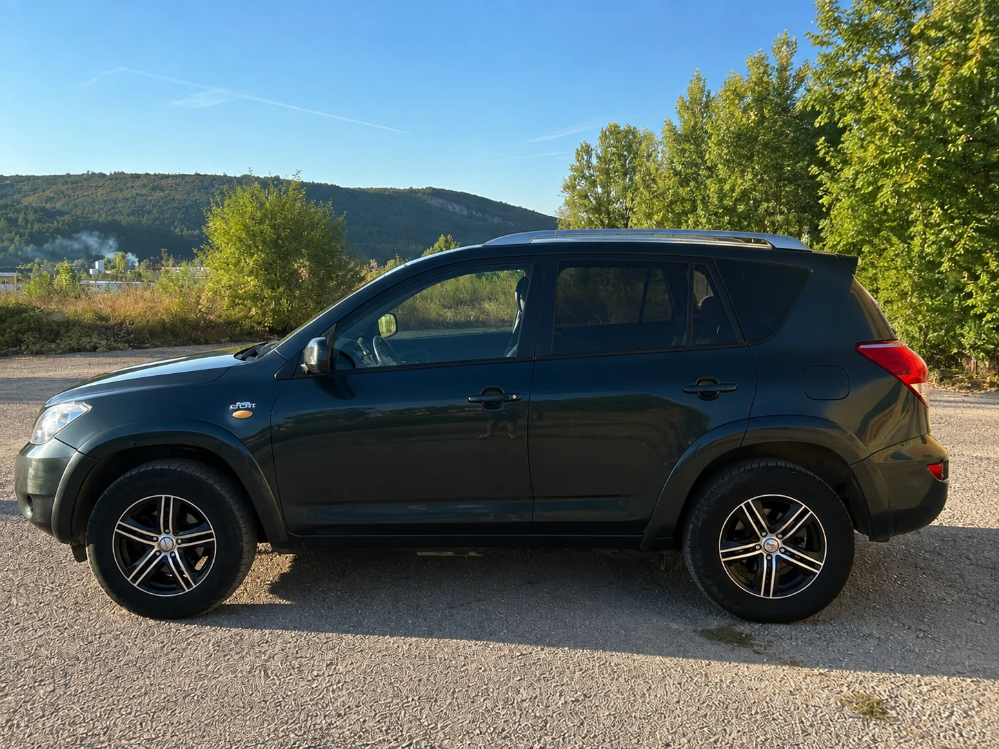 Toyota Rav4 4x4 2.2 D-CAT 177 к.с. Напълно обслужена, снимка 2 - Автомобили и джипове - 56045574