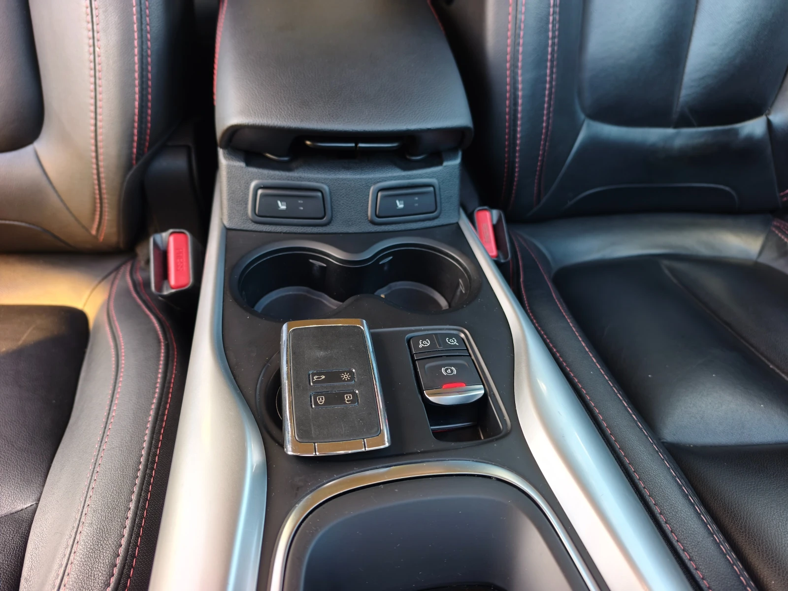 Renault Kadjar КАТО НОВА, снимка 14 - Автомобили и джипове - 56615565