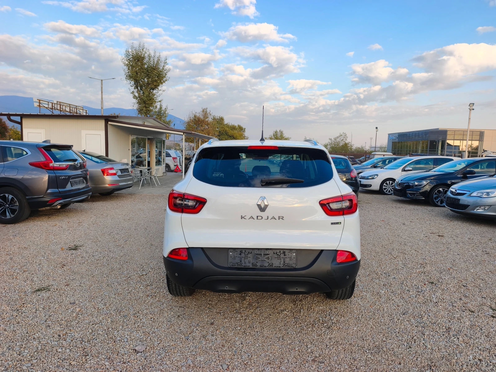 Renault Kadjar КАТО НОВА, снимка 6 - Автомобили и джипове - 56615565