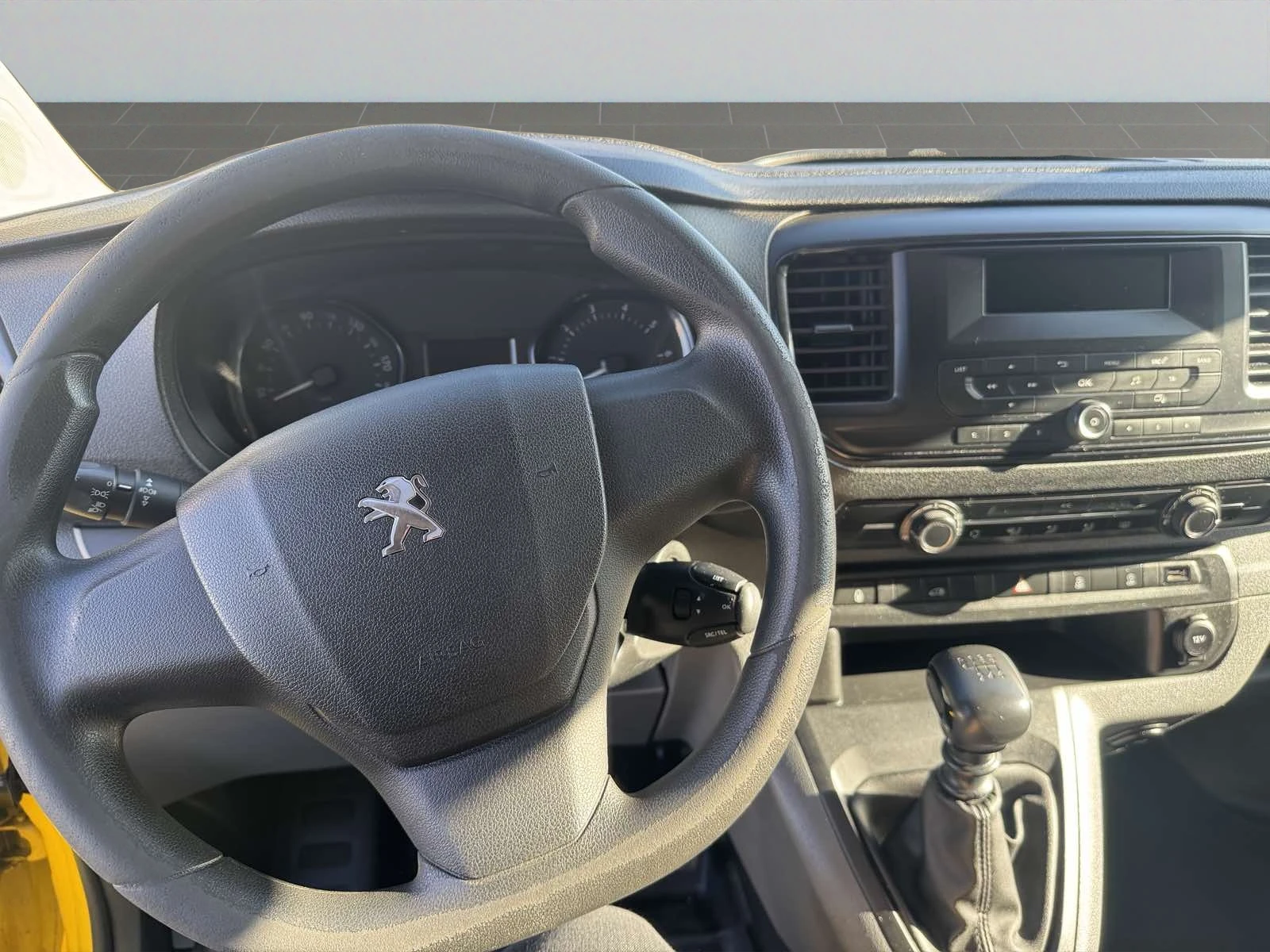 Peugeot Expert Long 2.0 BlueHDi 120 S&S BV6 - изображение 9